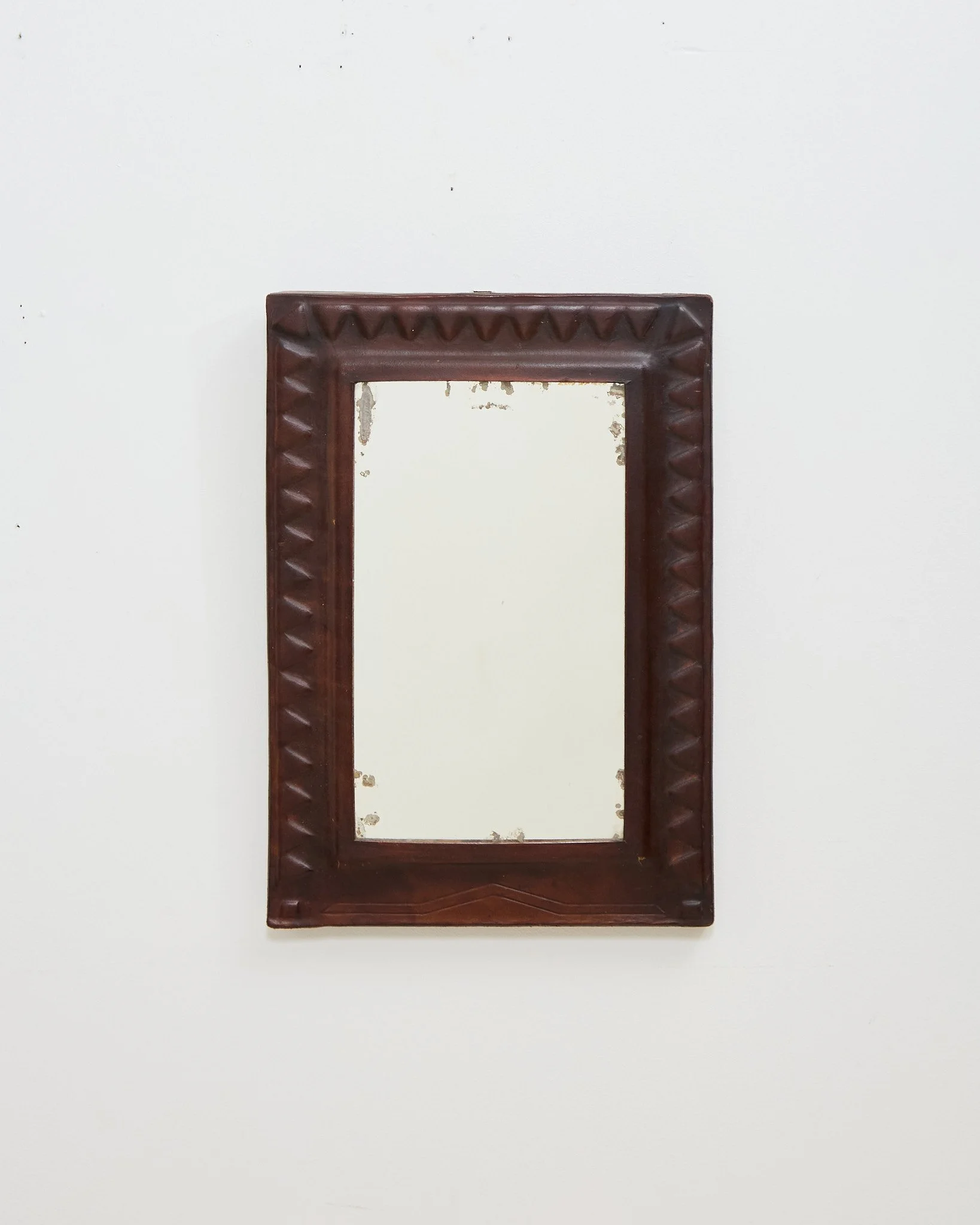 EMBOSSED MIRROR