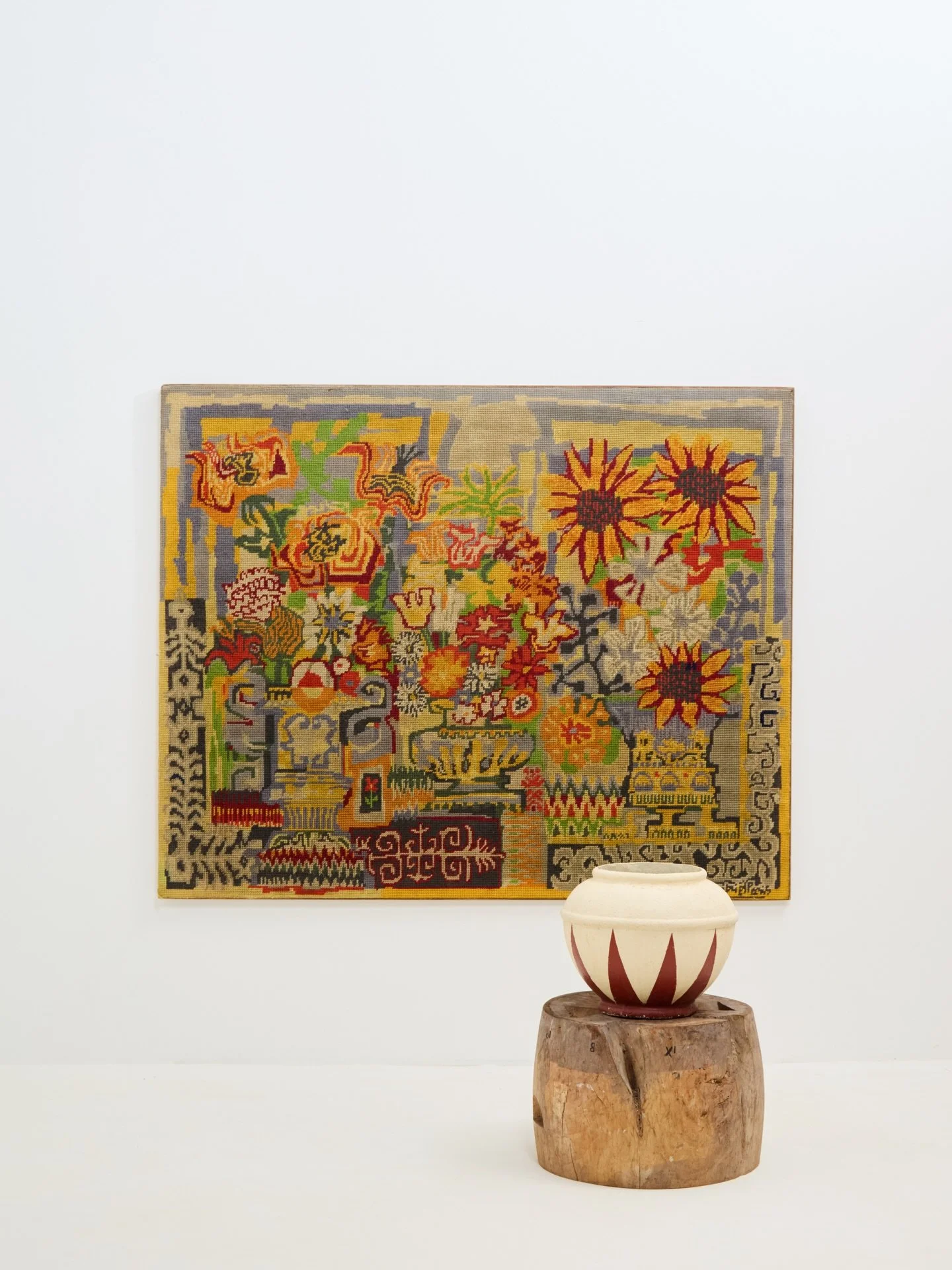 Vibrant needlework tapestry by Gabriel Paris (1924-2000). 

France 1960s.

W 164cm x H 133.5cm x D 2.5cm