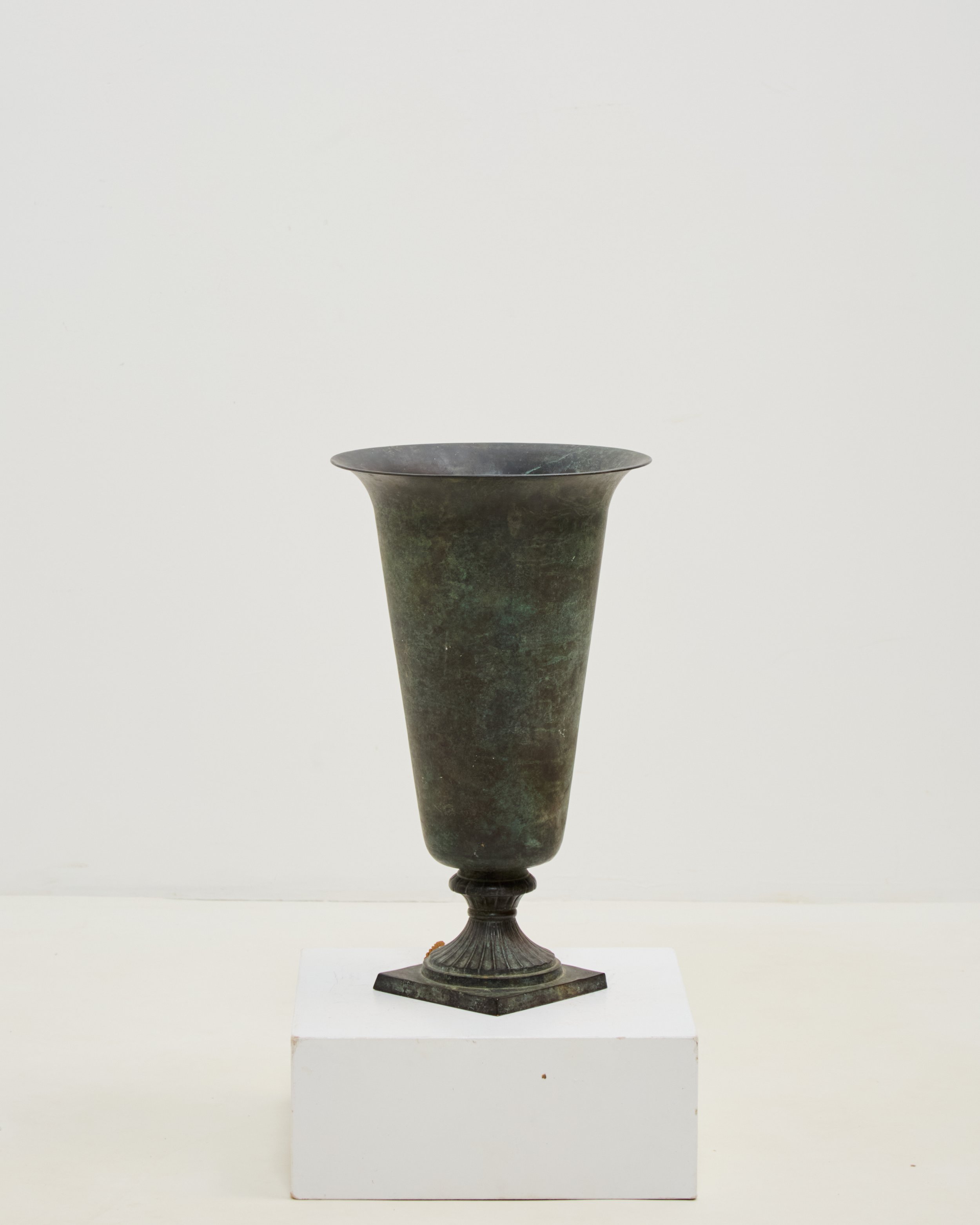 BRONZE URN LAMP