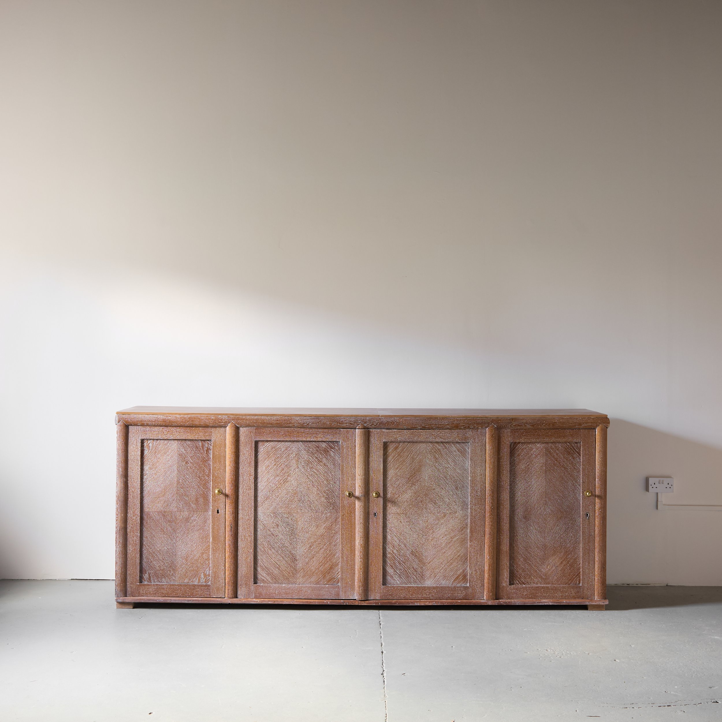 GRAND OAK CABINET