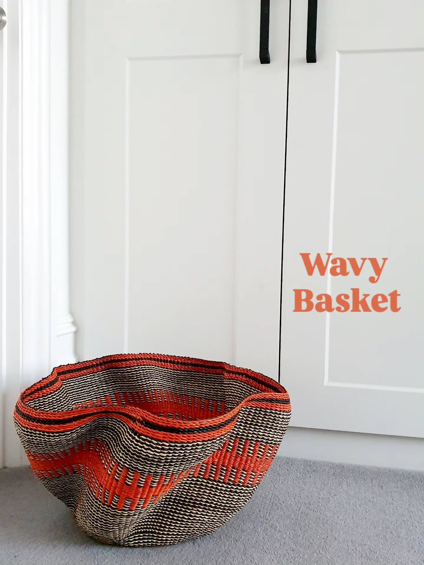 Introducing the Wavy Basket from Ghana. 💛

A one off exclusive basket ~ Handwoven by skilled artisans using natural elephant grass, this basket distinctive wavy rim and a striking blend of natural straw, orange, black, and warm tones.

Its organic s