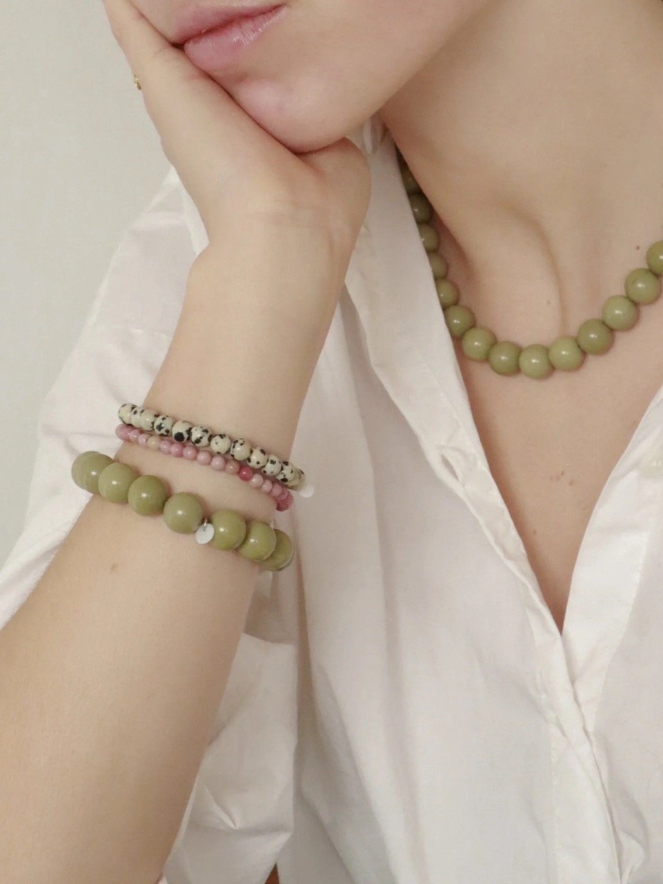 soi_copenhagen_armband_petite_rhodonit_1.jpeg