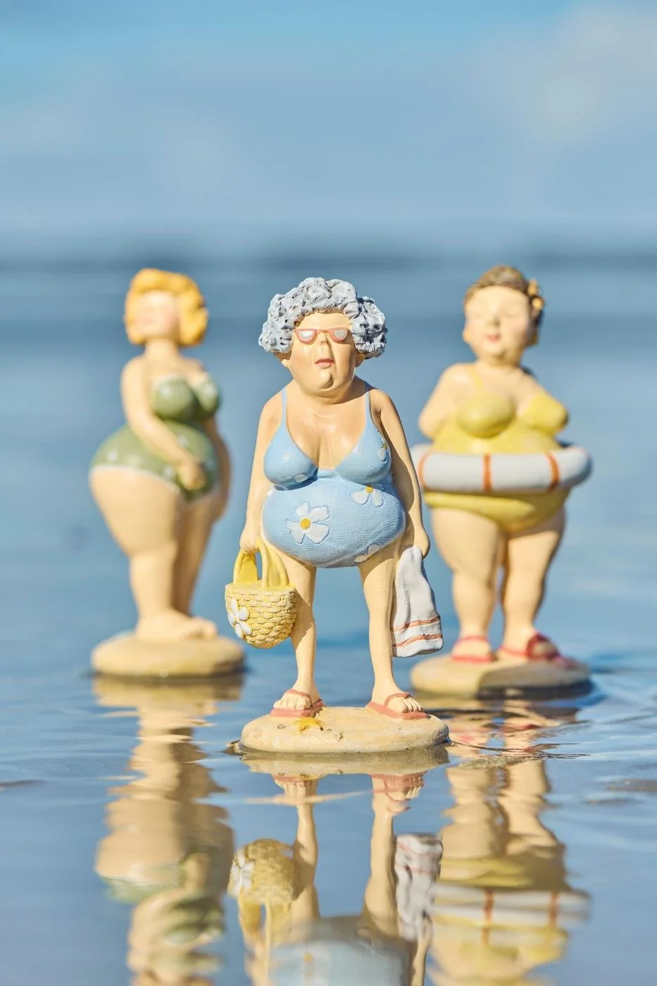 ib_laursen_damen_in_badekleidung_strandkoeniginnen_4.jpg