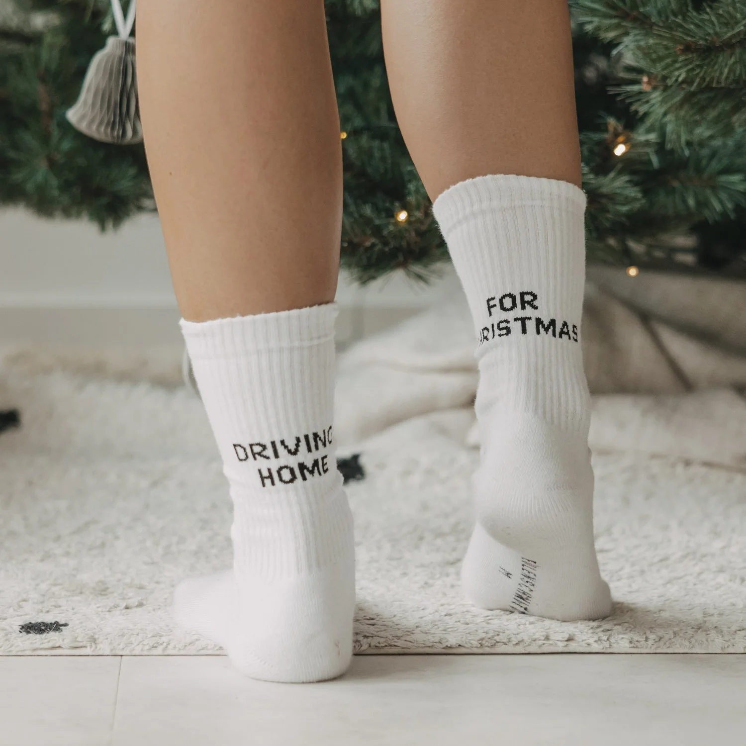 eulenschnitt_socken_driving_home_for_christmas_photocredits_eulenschnitt-2.jpg