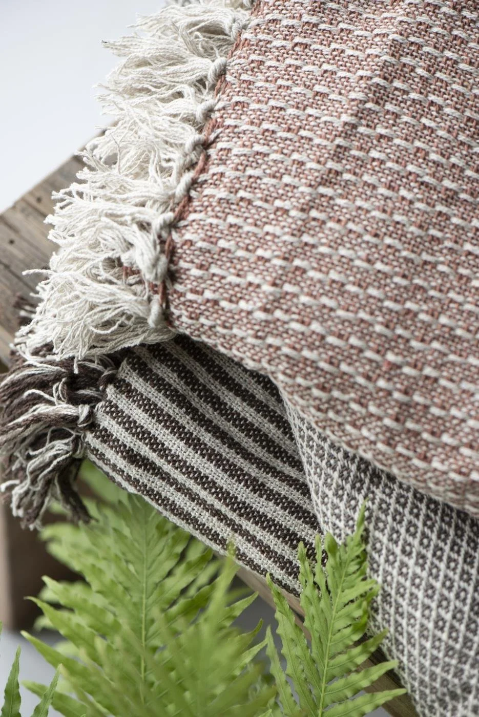 Ib Laursen Plaid breite Streifen natur braun mit Fransen.JPG