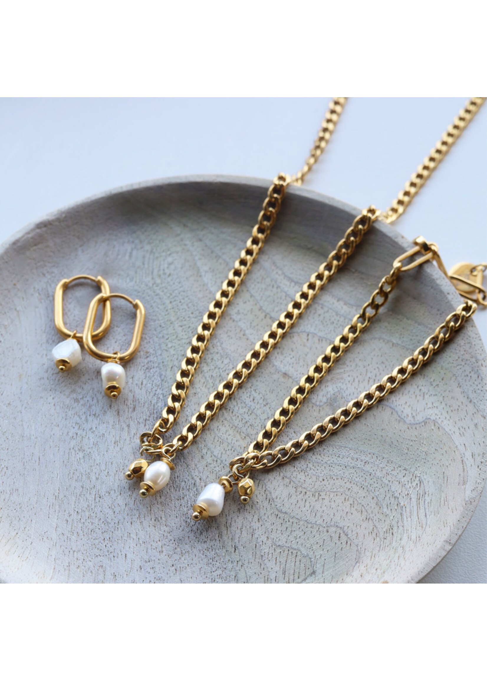 Ckleo Armband-mit-suesswasser perle-und-gold anhaenger.jpeg