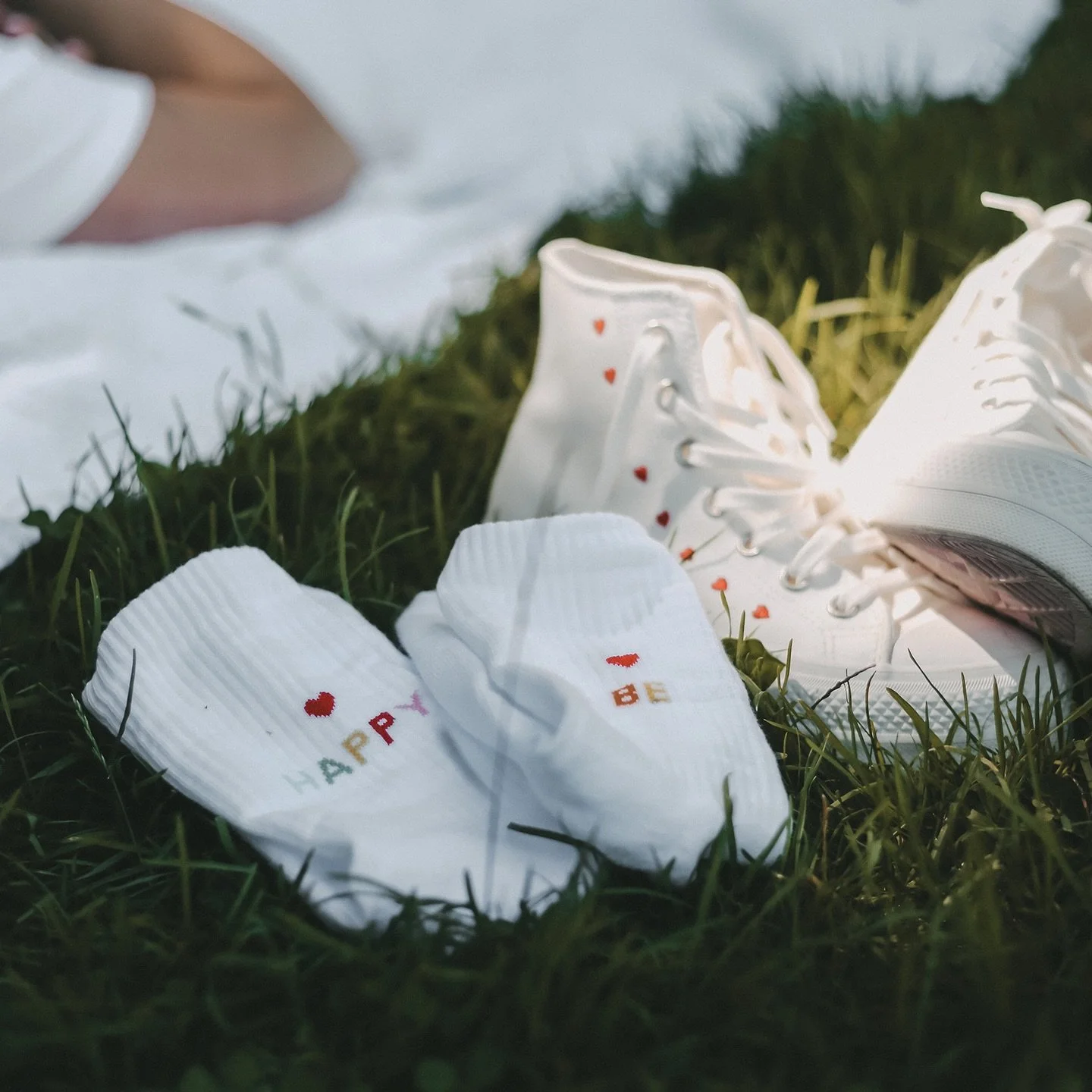 NEU bei herzenszucker 🤍 

Die tollen Socken von Eulenschnitt sind da &ndash; und sind einfach zum verlieben! 😍

Mit ihren s&uuml;&szlig;en Details und der hochwertigen Qualit&auml;t sind sie das perfekte kleine Lieblingsst&uuml;ck f&uuml;r Dich ode