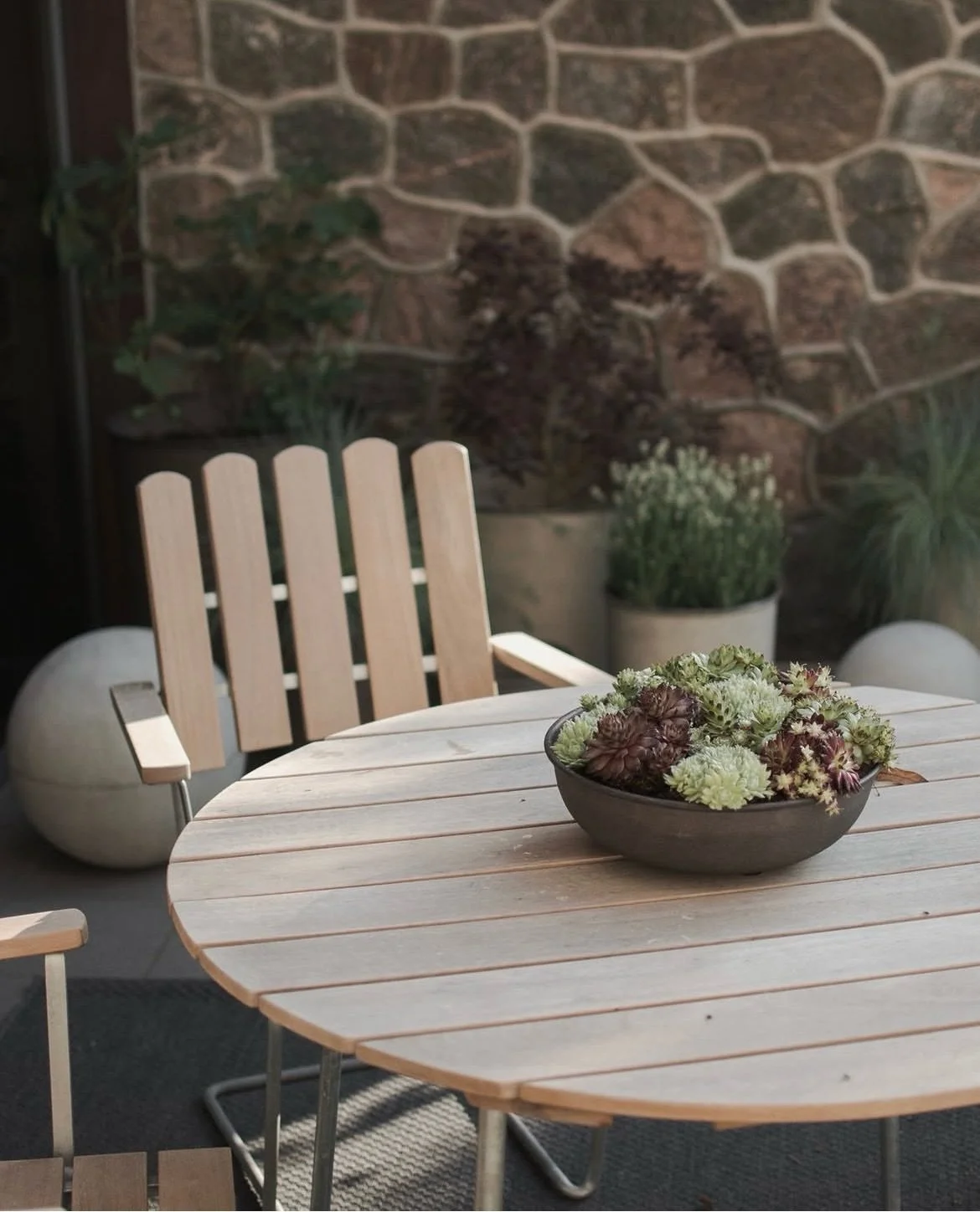 🌿 Minimalistisch. Zeitlos. Nat&uuml;rlich.

Unsere DBKD Pflanzschalen aus Metall bringen skandinavische Eleganz direkt zu Dir nach Hause. Ob in Beige oder Schwarz &ndash; im praktischen 3er-Set lassen sich Deine Lieblingspflanzen stilvoll in Szene s