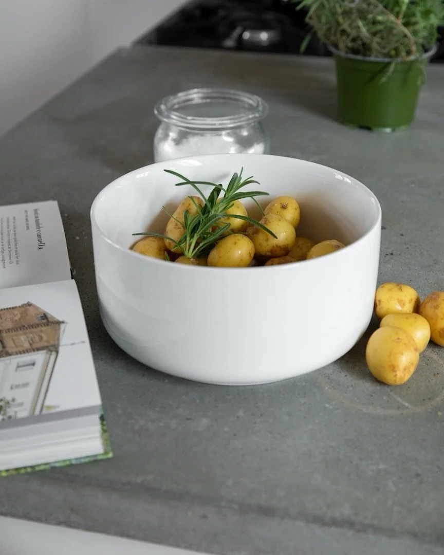 S&ouml;gne | Norwegen | NEU bei herzenszucker

Skandinavische Schlichtheit trifft auf zeitlose Eleganz: Die minimalistischen Sch&uuml;sseln von S&ouml;gne aus Norwegen sind ab sofort bei herzenszucker erh&auml;ltlich. 🤍

Wundersch&ouml;nes reduziert