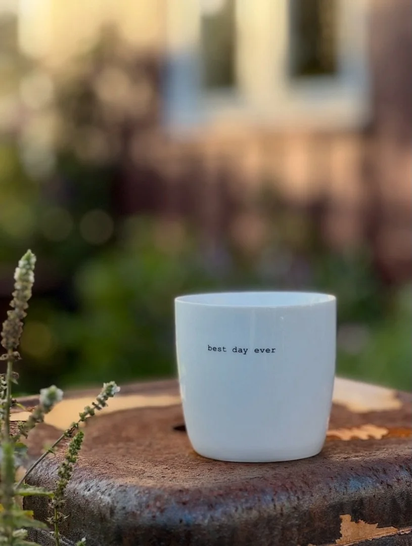 best day ever ☕️

Minimalistisch | Zeitlos | Mit Statement

Die tollen Tassen von S&ouml;gne sind NEU bei @herzenszucker_shop, ebenso in der Espresso-Gr&ouml;&szlig;e &ndash; perfekt f&uuml;r kleine und gro&szlig;e Kaffeepausen mit gro&szlig;er Wirku