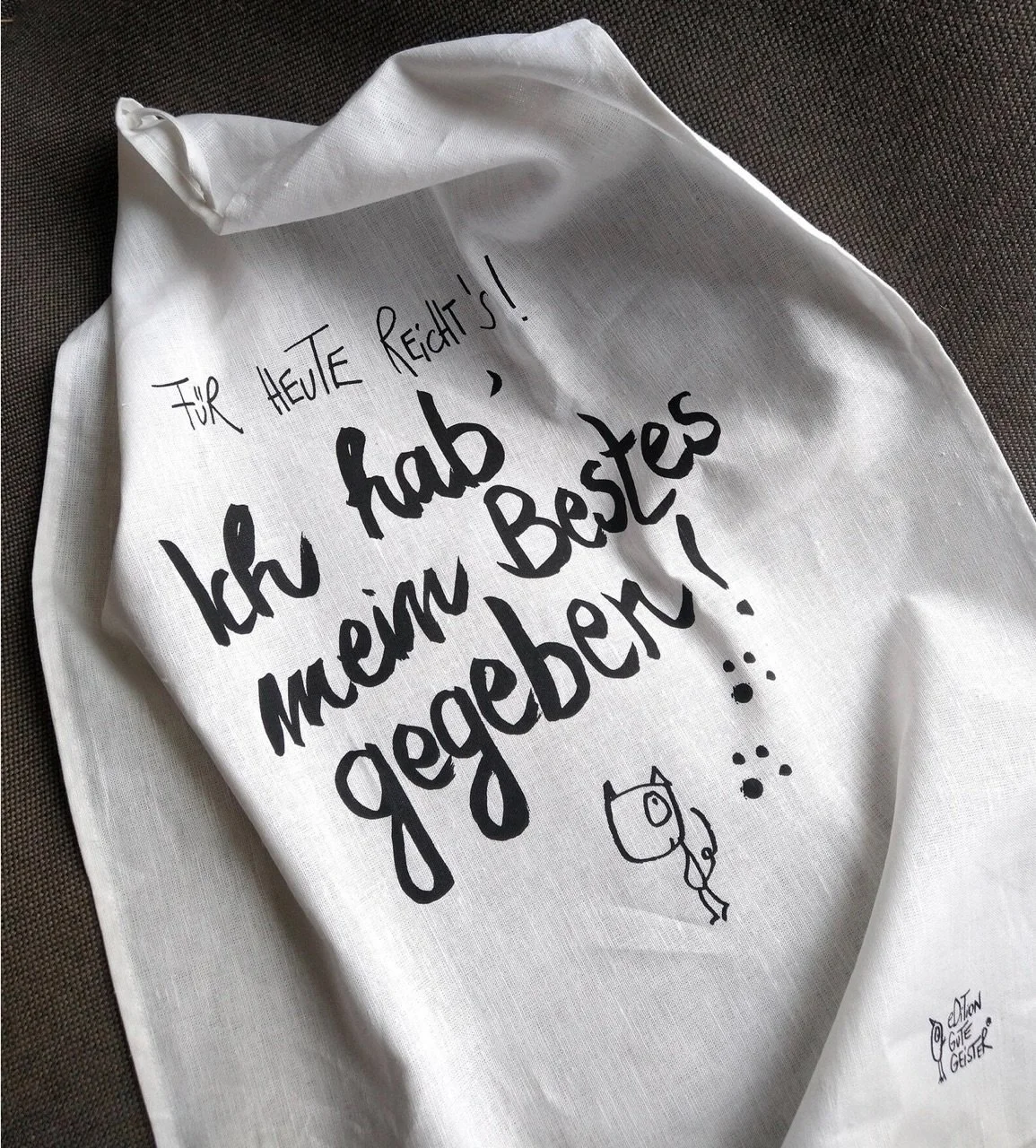 eDITION gUTE gEiSTER 🖤

Geschirrt&uuml;cher aus 50% Baumwolle und 50% Leinen, sowie tolle Magnete gibt es im Shop. 

Neue Artikel kommen jetzt St&uuml;ck f&uuml;r St&uuml;ck in den Webshop.

Viel Freude beim St&ouml;bern! 🖤

#herzenszucker #edition