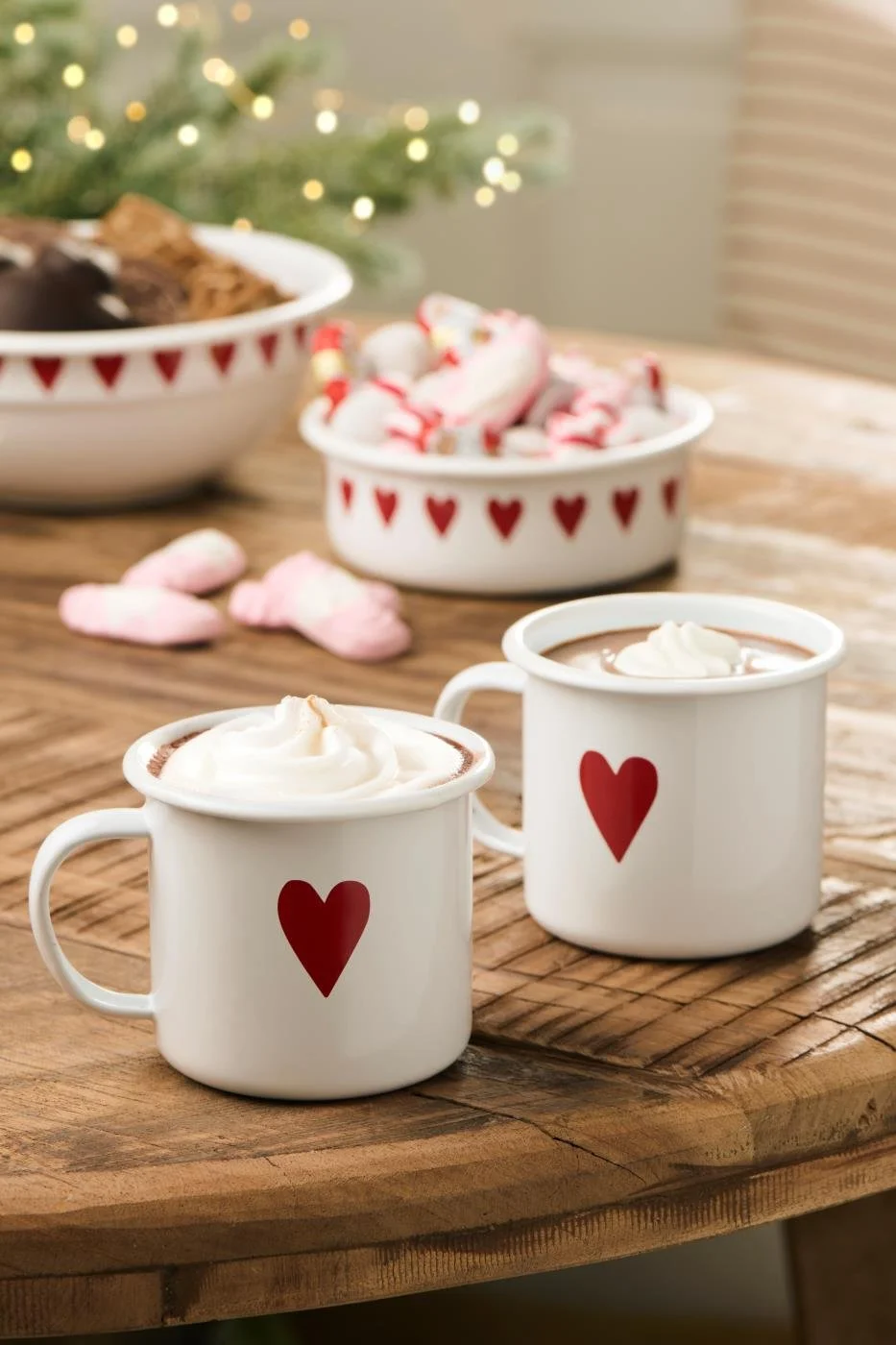 Ib Laursen Tasse weiss mit rotem Herz Emaille.jpg