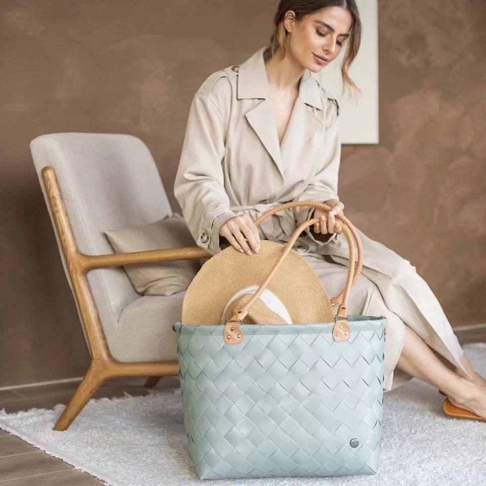 handed_by_shopper_saint_maxime_sage_green_2.jpg