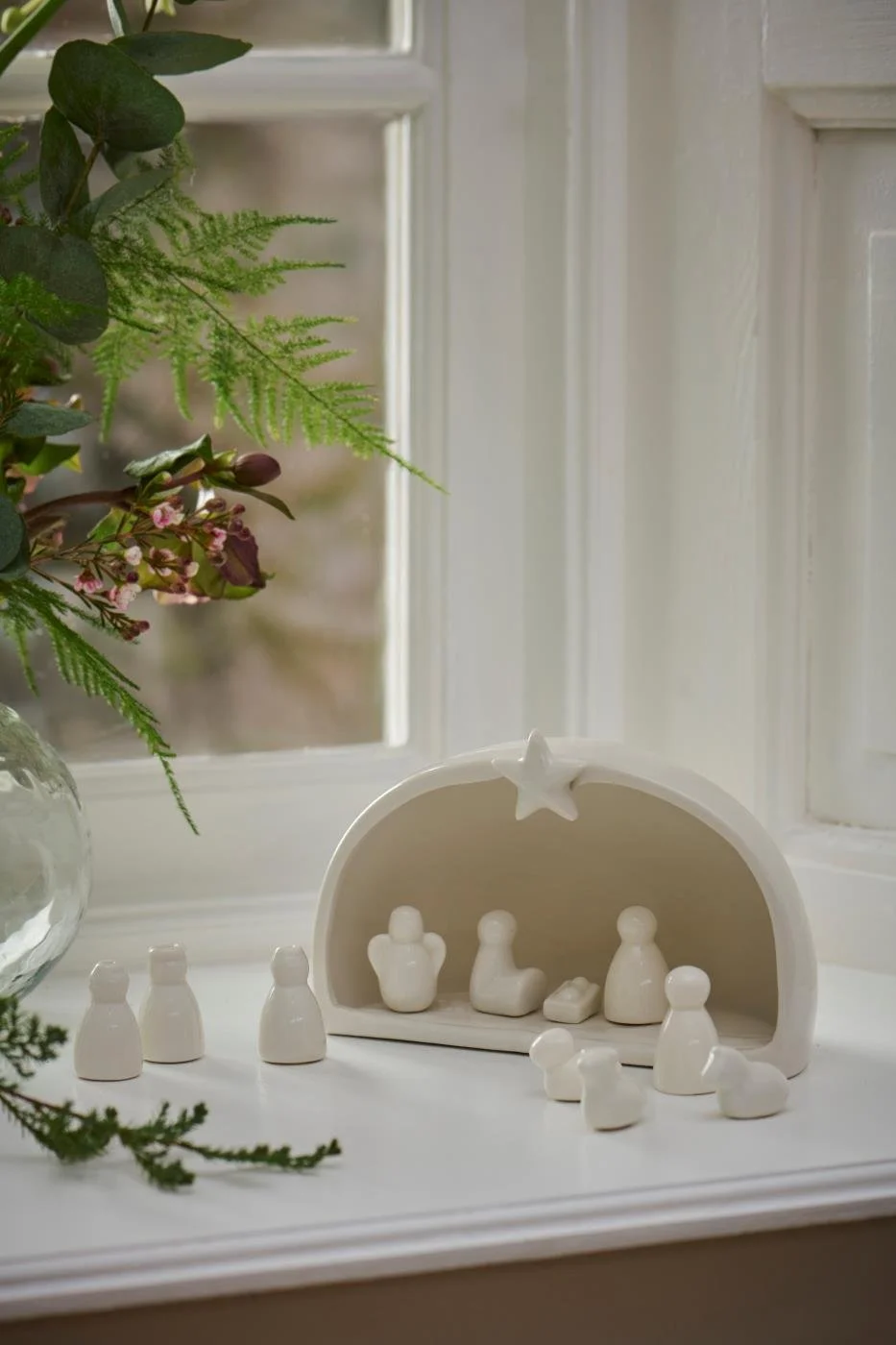 ib_laursen-weihnachts_krippe_weiss_porzellan_11_figuren_1.jpg