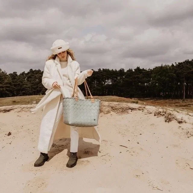 handed_by_shopper_saint_maxime_sage_green_3.jpg