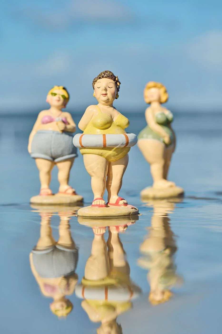 ib_laursen_damen_in_badekleidung_strandkoeniginnen_7.jpg