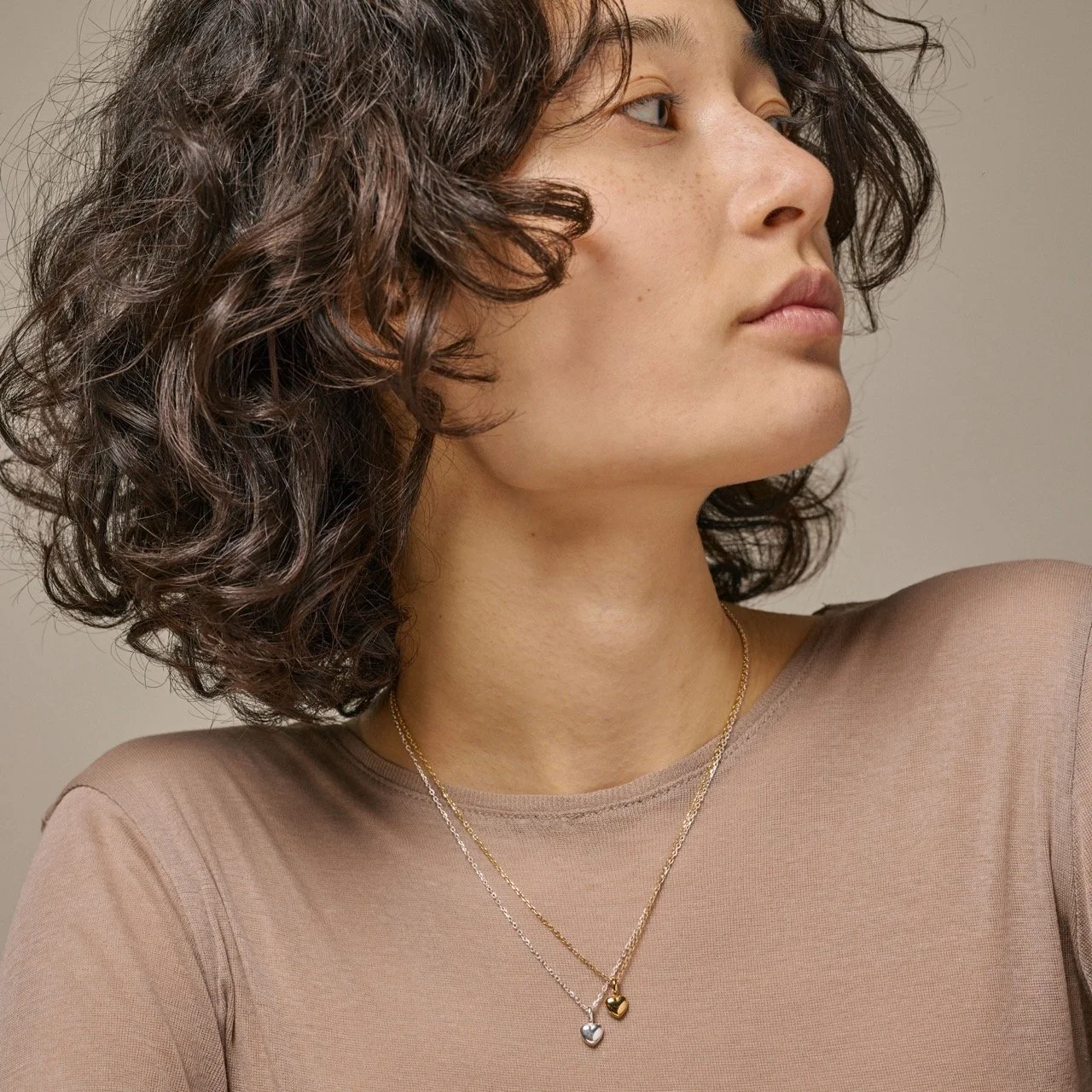 enamel_copenhagen_halskette_amore_gold_Necklace_Amore_3.jpeg