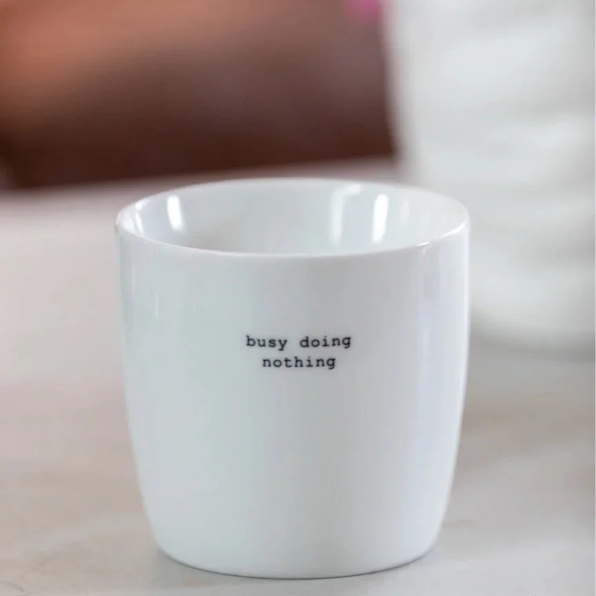 soegne_home_tasse_weiss_busy_doing_nothing+_6.jpg