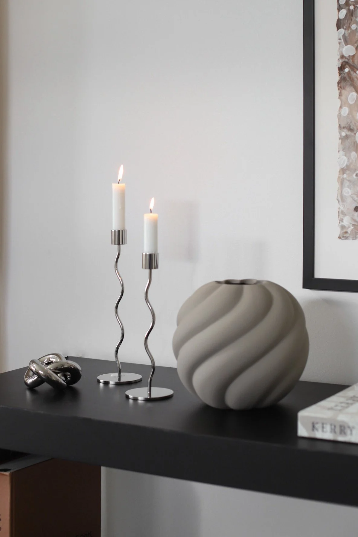 cooee-knot-table-silber-objekt-endlosknoten-02.jpg