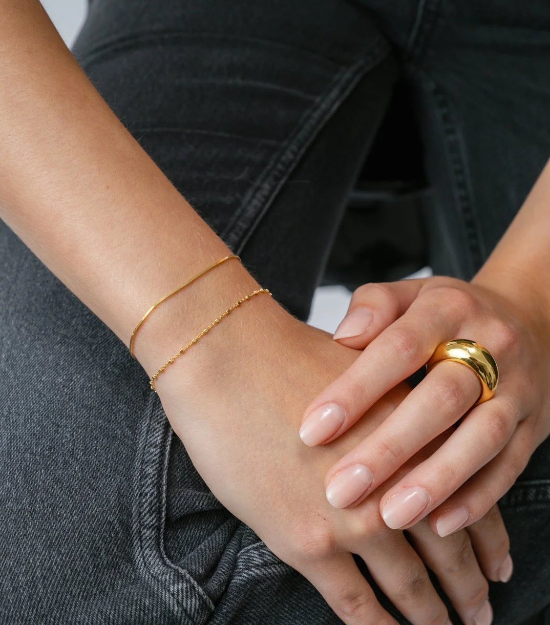 Syster P Armband Gold-sheer-station-bracelet-gold-original.jpeg
