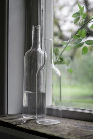 ERNST Flasche aus Glas mit Glasdeckel (1 Liter) — herzenszucker