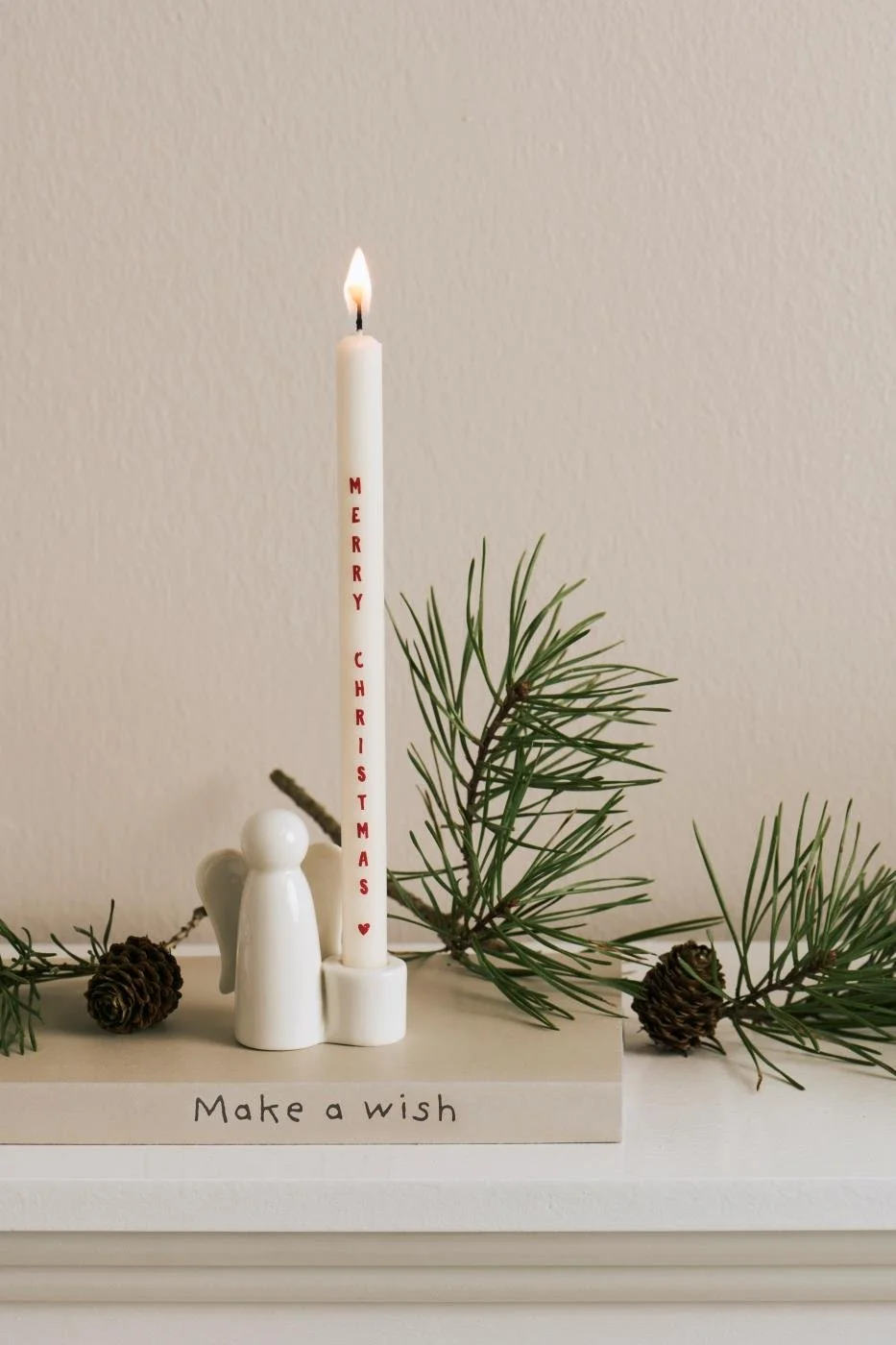 Ib Laursen Kerze schmal 1.3 cm Merry Christmas rot 20 cm.jpg