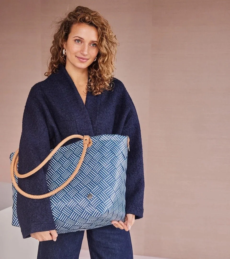 handed_by_saint_maxime_Shopper_ocean_blue_3.jpg
