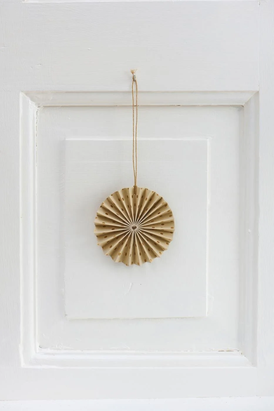 ib_laursen_rosette_beige_gold_puenktchen_klein.jpg