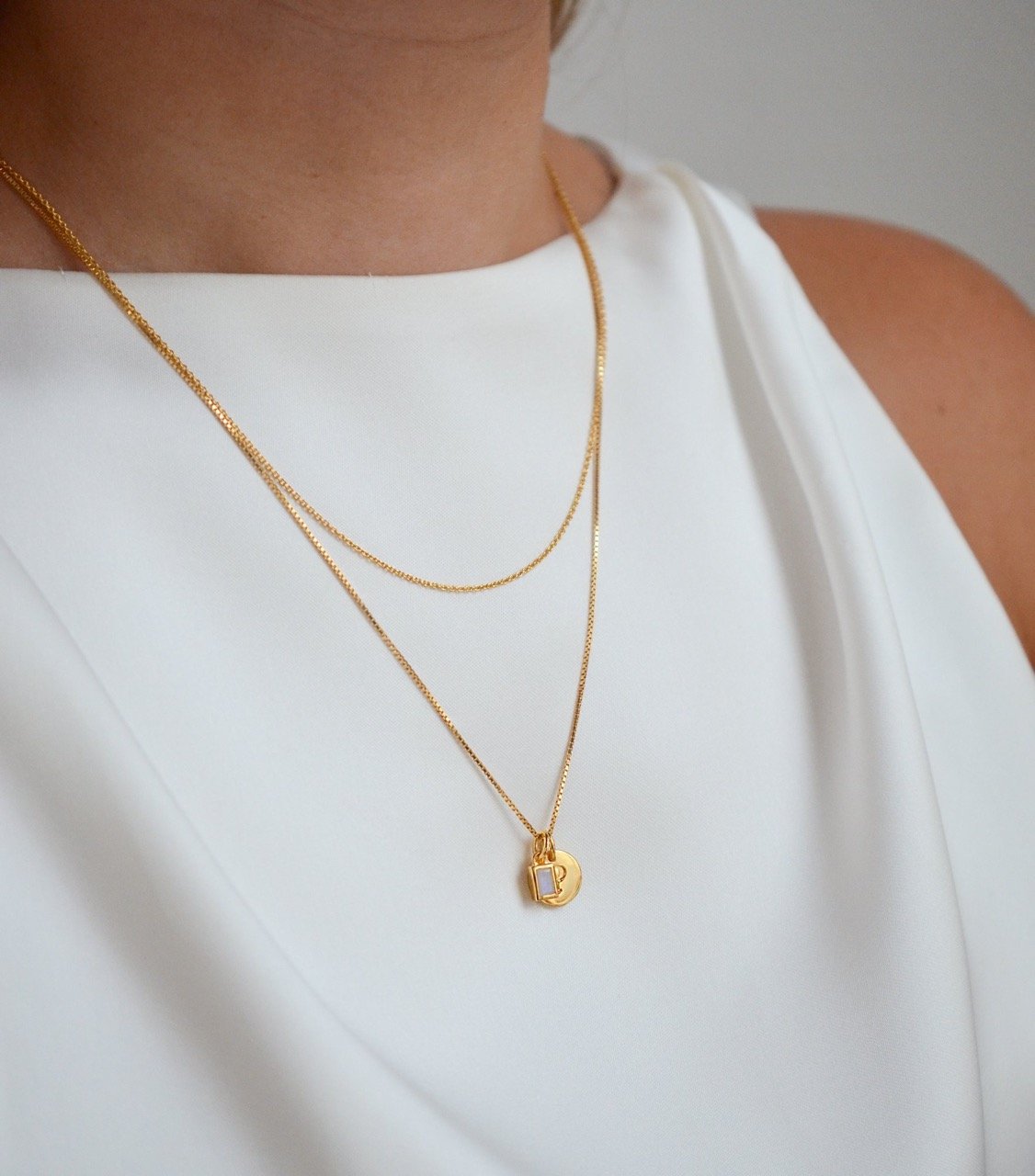 Syster P Halskette Beloved Medium Box Chain Gold 1.jpeg