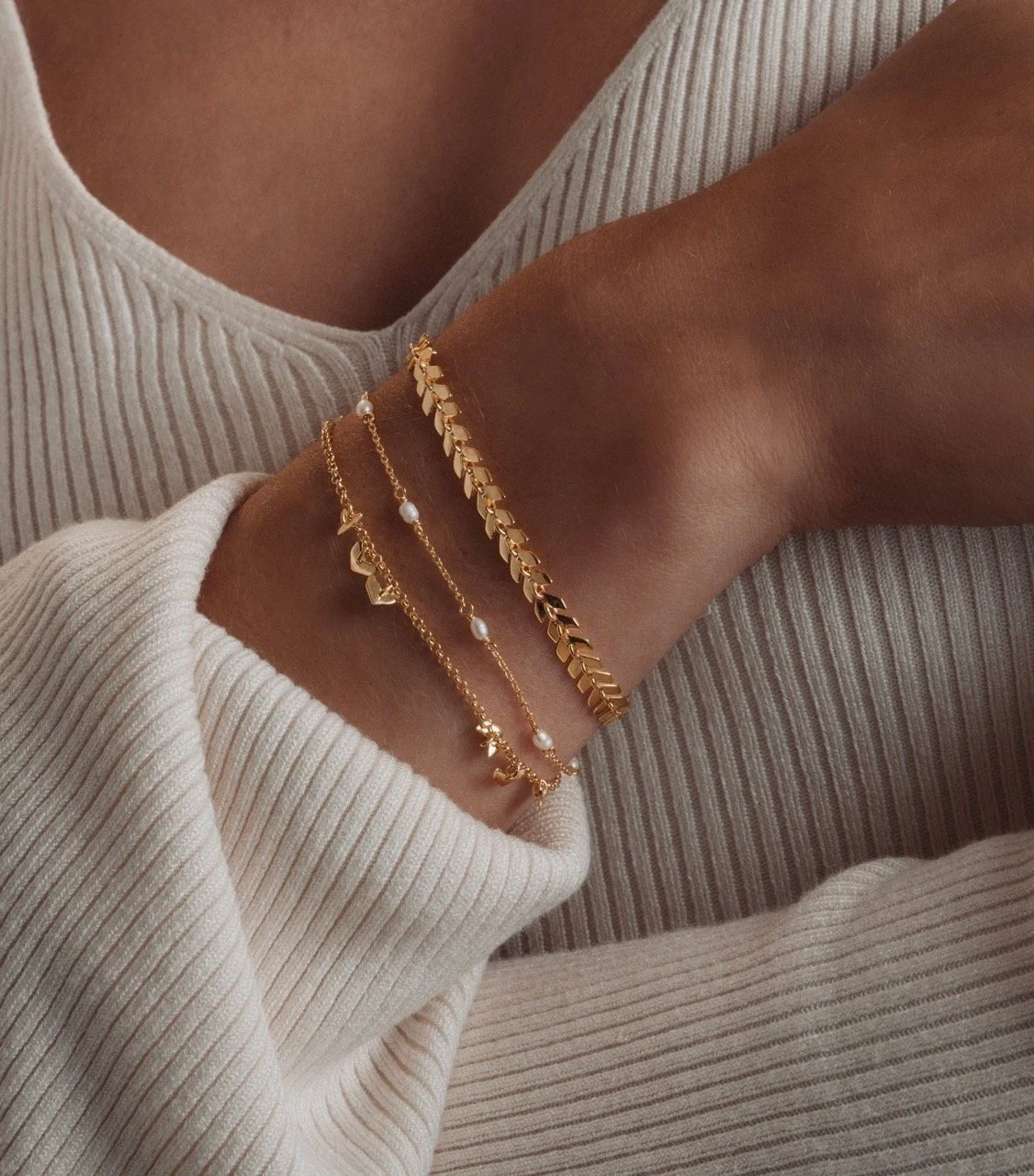 Syster P Armband Treasure Multi Pearl Armband Olivia Gold.jpeg