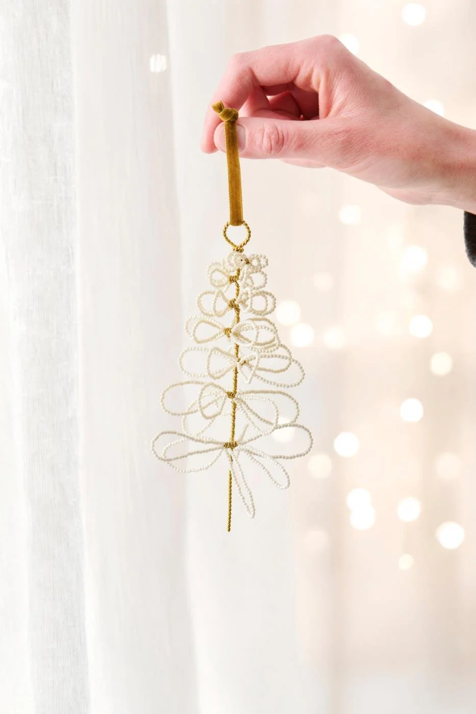 ib_laursen_tannenbaum_perlen-weiss_fariytale_1.jpg