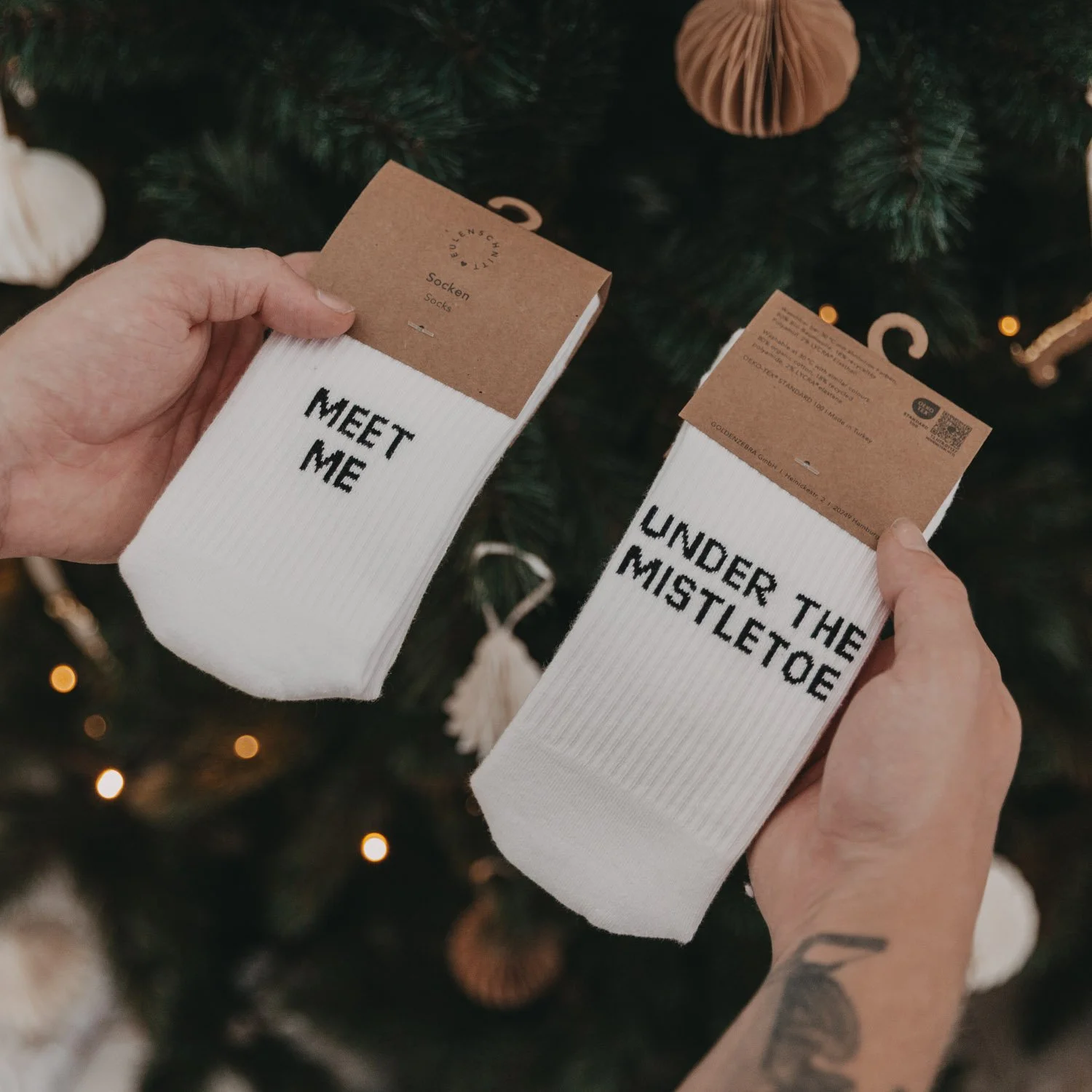 eulenschnitt_socken_weiss_meeti_me_under_the_mistletoe__mistletoe_5.jpg