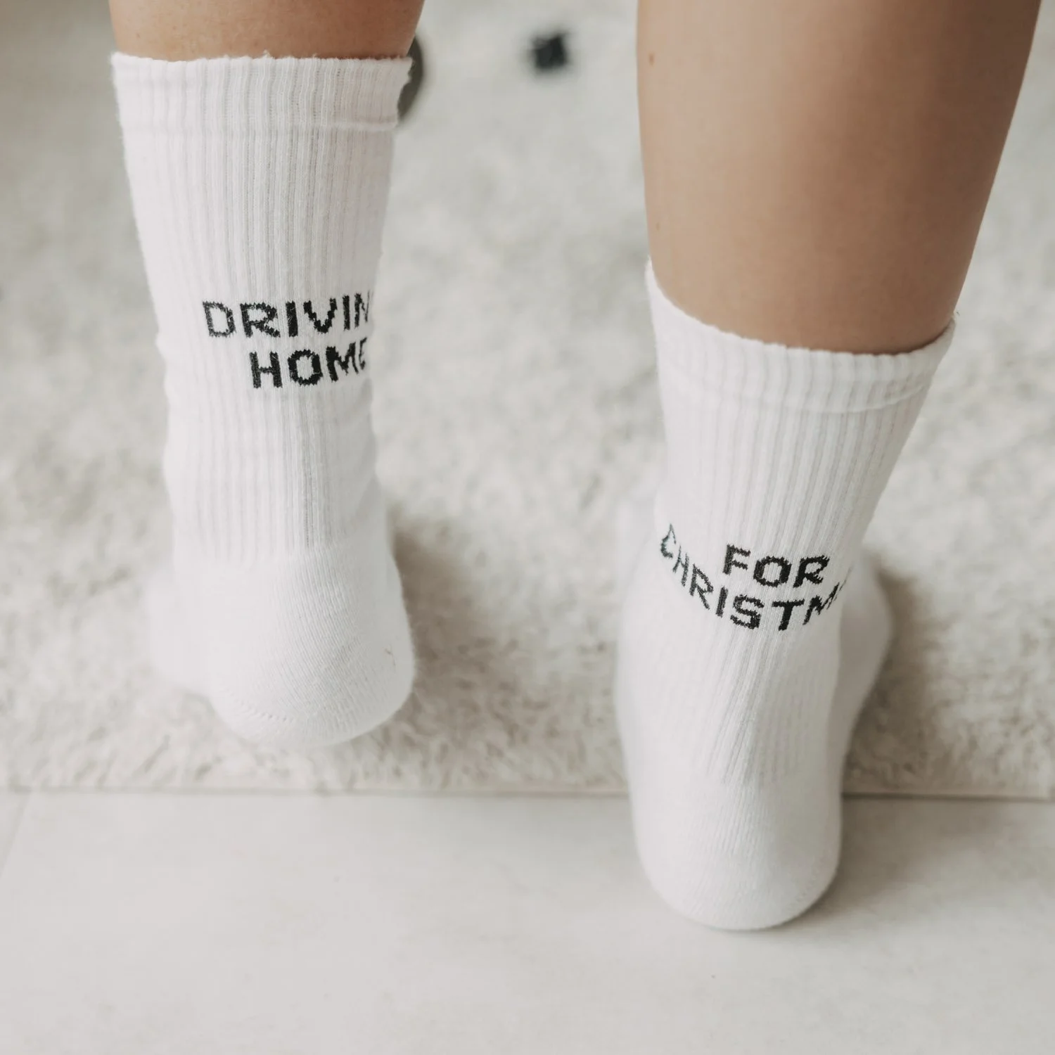 eulenschnitt_socken_driving_home_for_christmas_photocredits_eulenschnitt-4.jpg