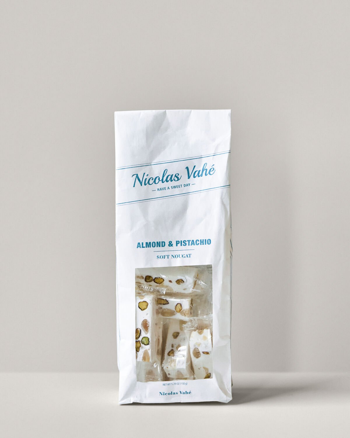 nicolas-vahe-weicher-nougat-mandel-pistazie-150g-02.jpg