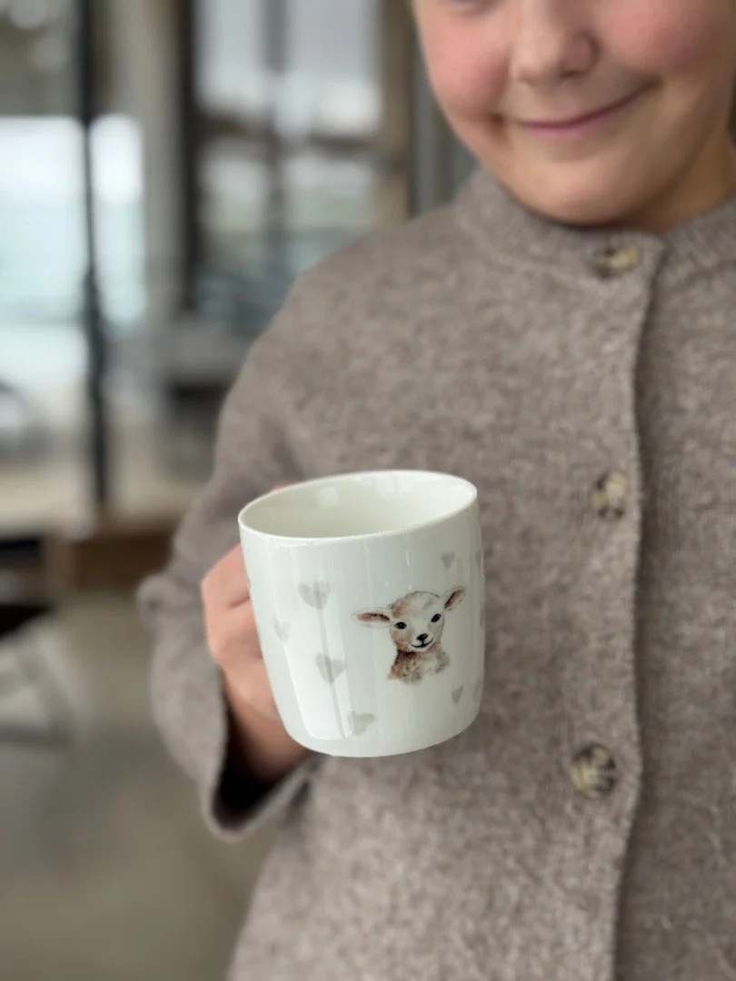 soegne_home_tasse_kids_weiss_lamm_3.jpeg