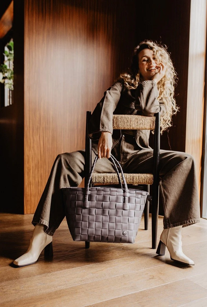 handed_by_paris_shopper_cedar_brown_4.jpeg