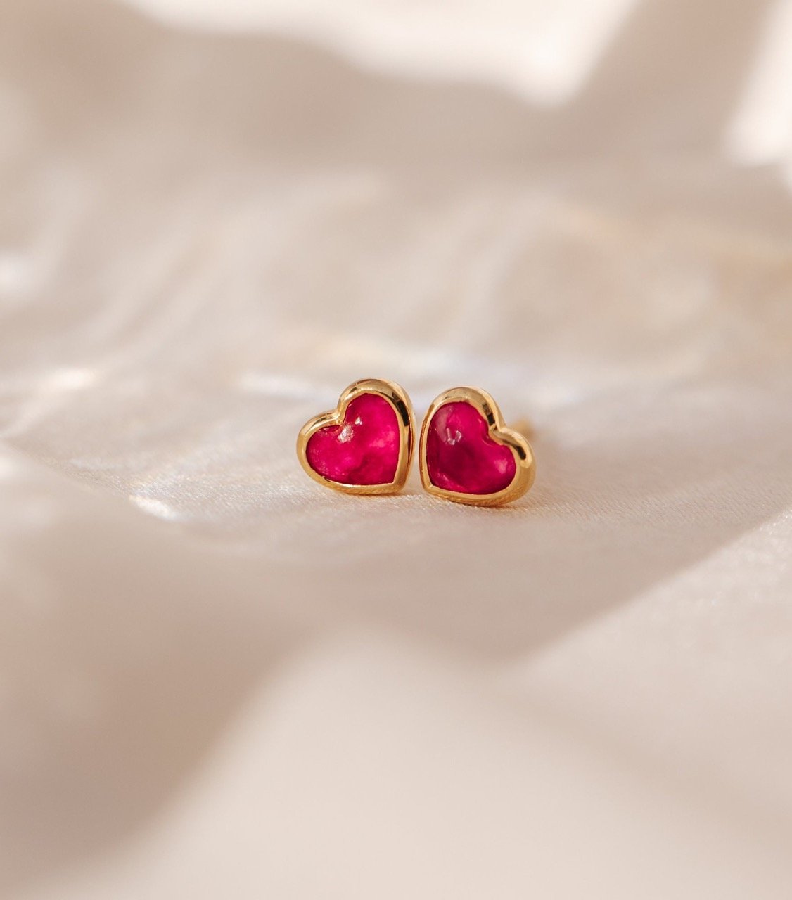 Syster P Ohrstecker in Gold mit Rosenquarz La La Love.jpeg