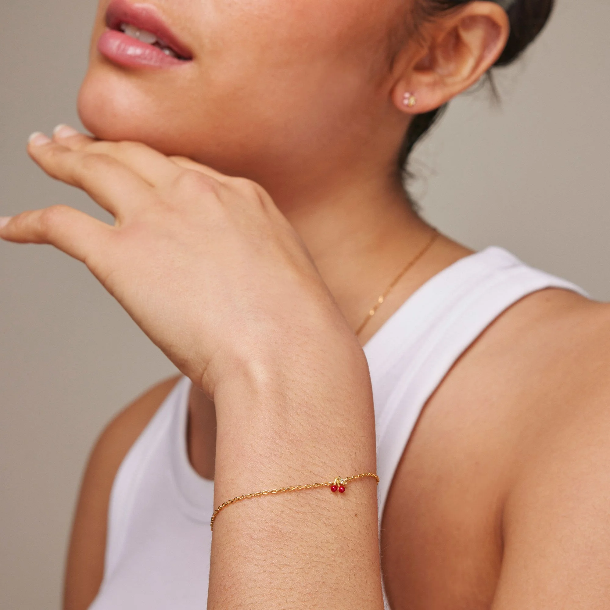 enamel_copenhagen_armband_gold_rot_kirschen_Bracelet_Cherry_Red_2.jpg