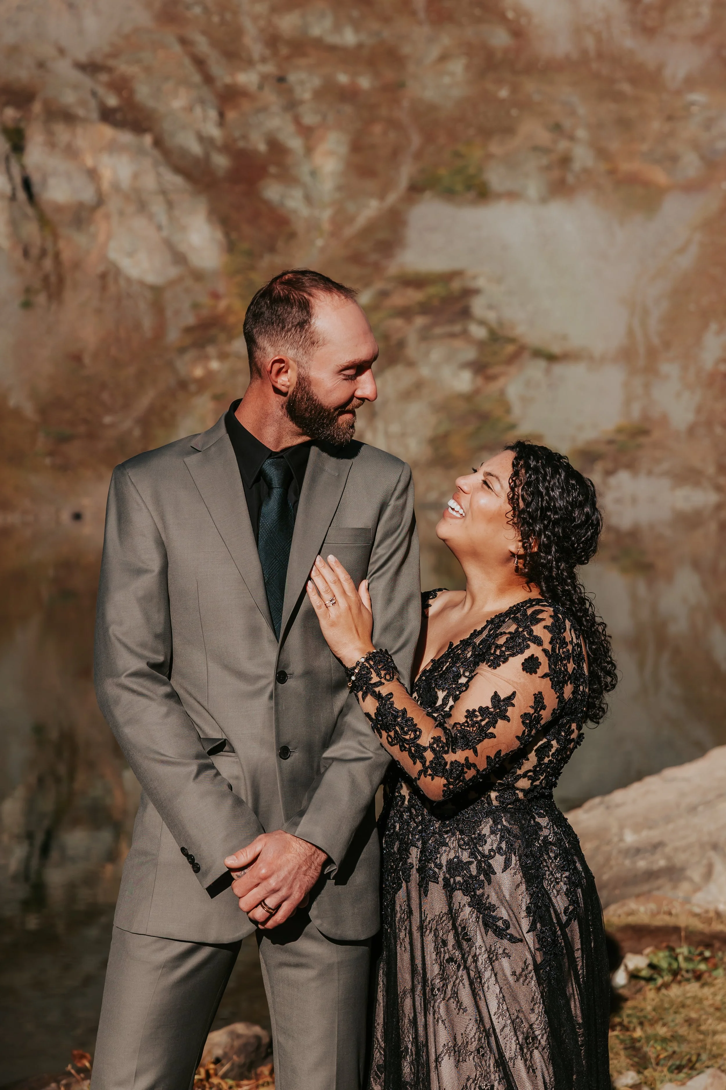 Heusinkveld-Elopement-Portraits-14.jpg
