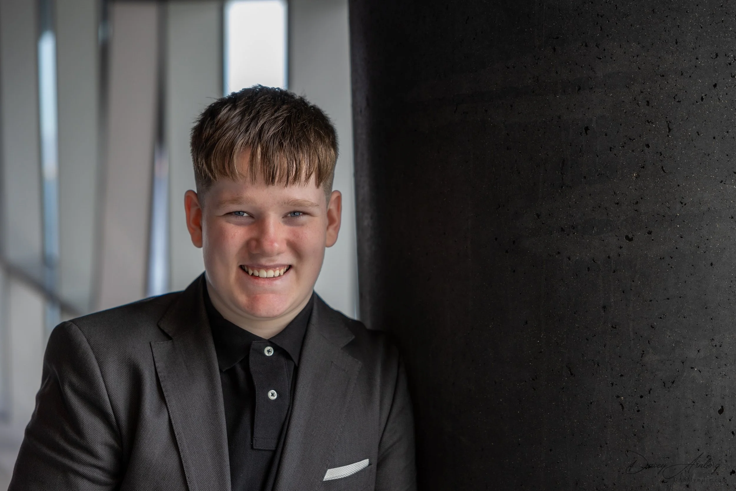 Júlíus Elfar -SKJÁupplausn-52.jpg