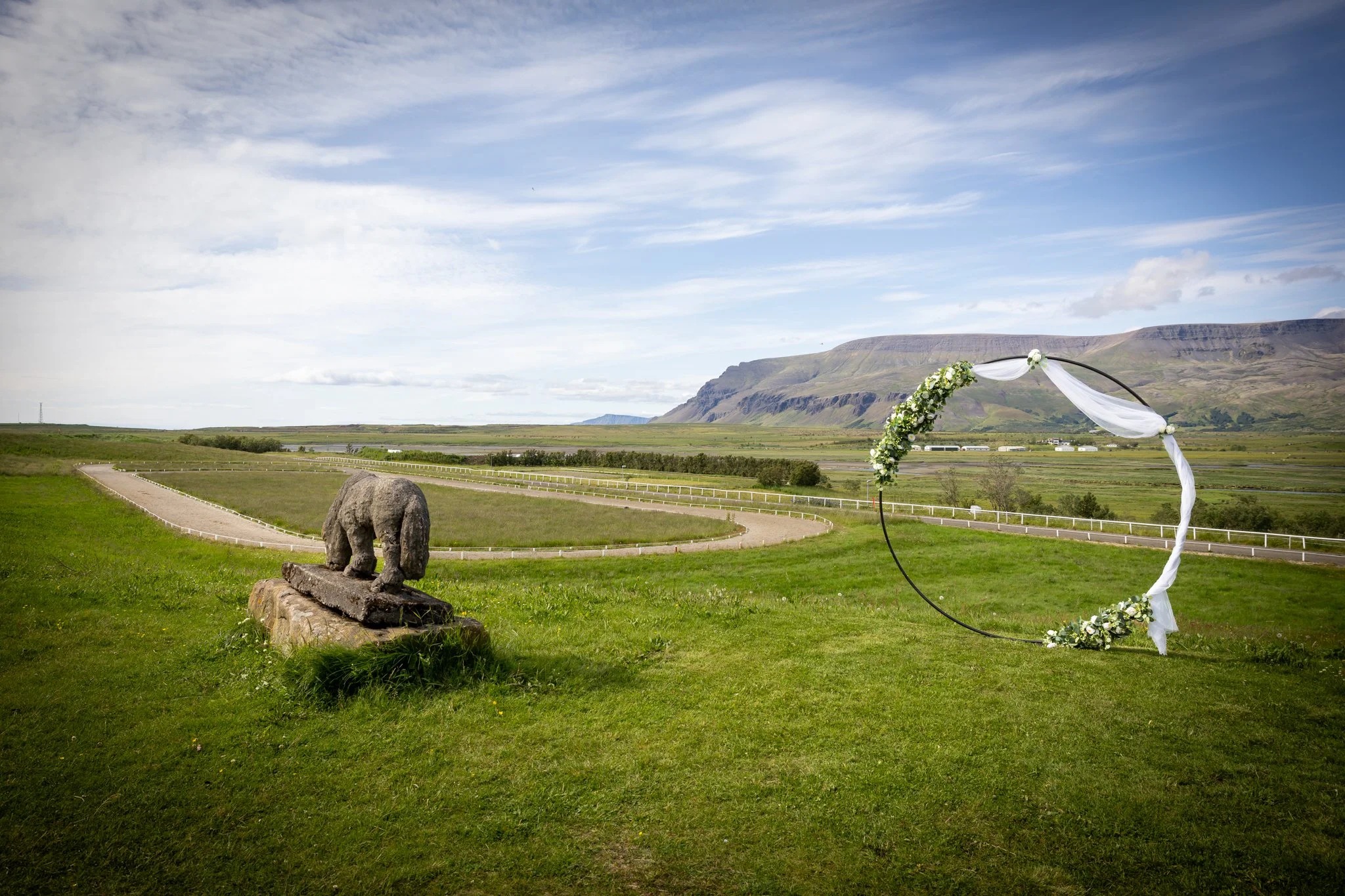 Athöfnin - NETupplausn-1.jpg