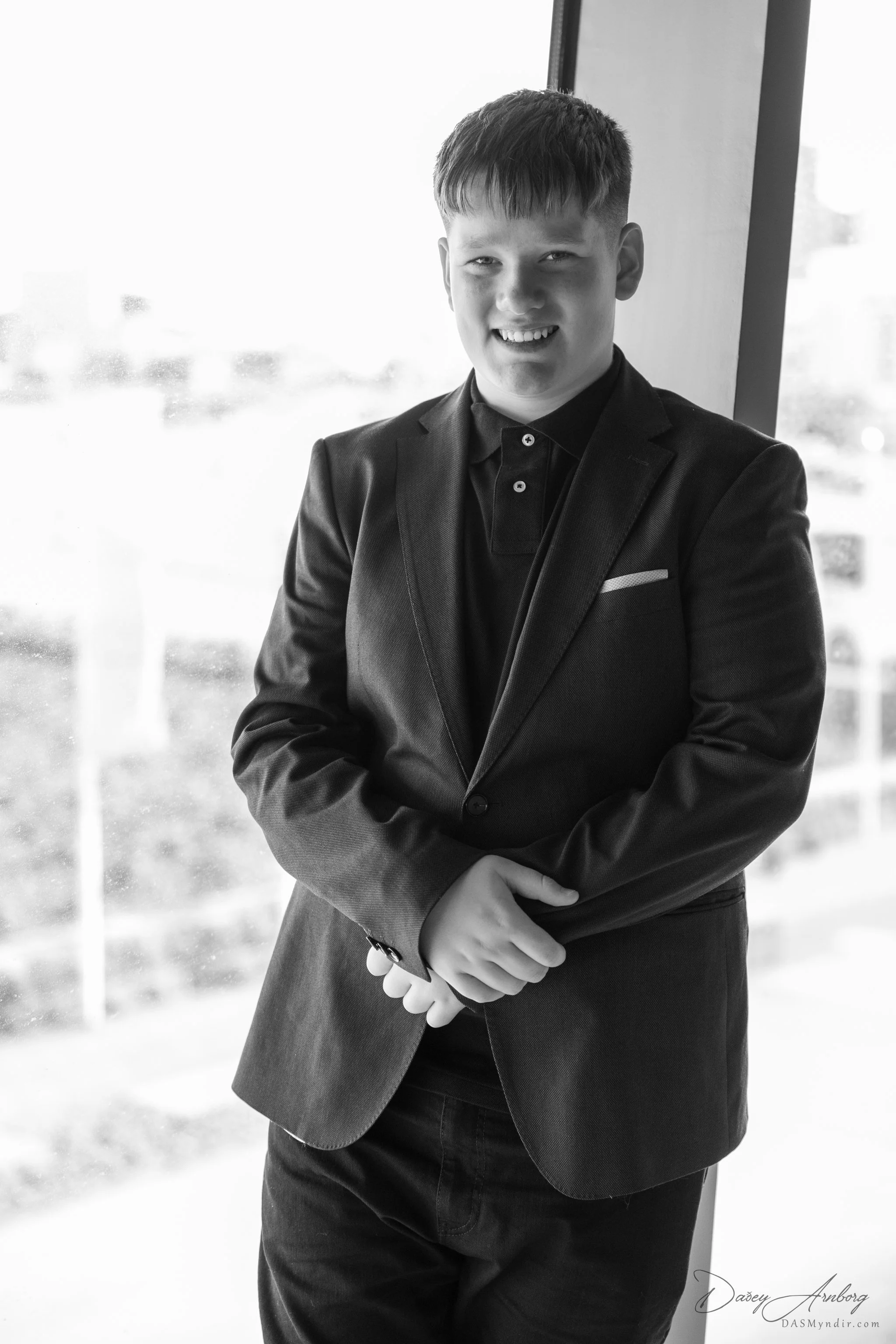 Júlíus Elfar -SKJÁupplausn-49-2.jpg