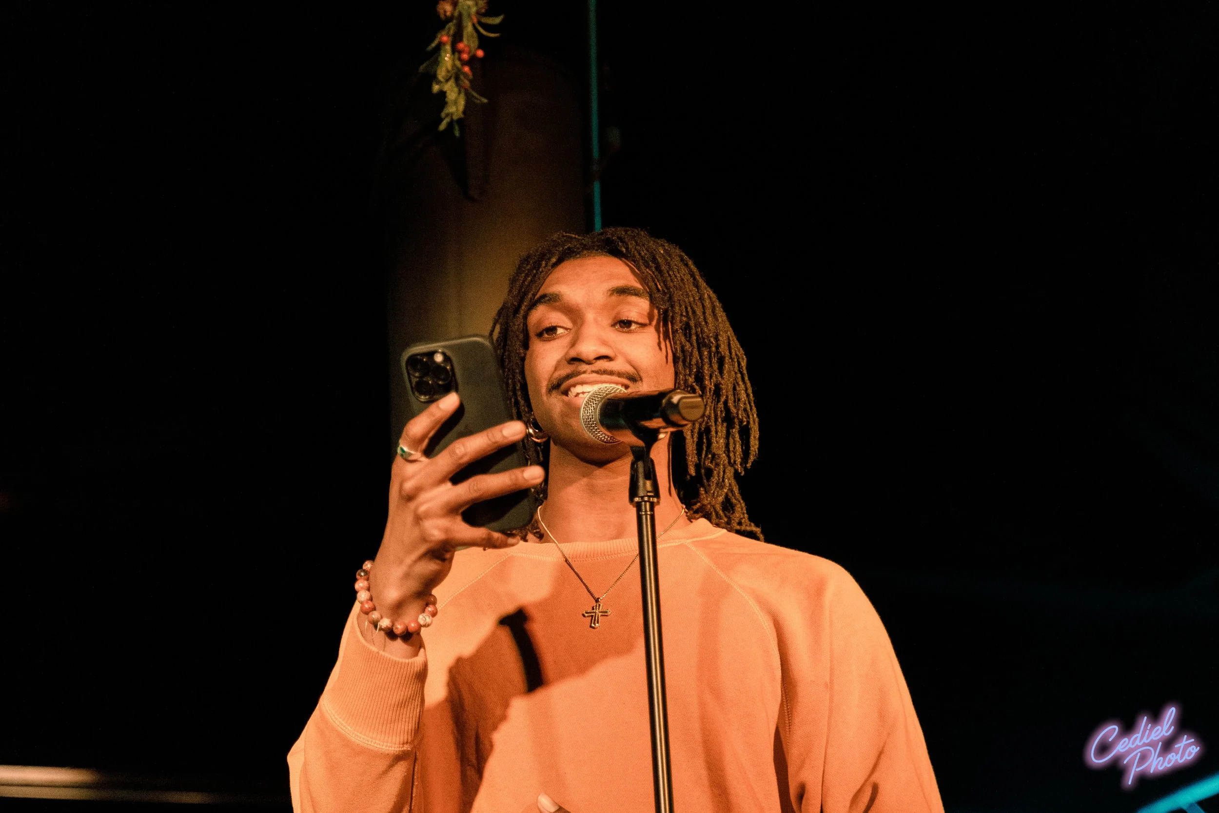 Bookclubchi-openmic-chicago-photographer-025.jpg