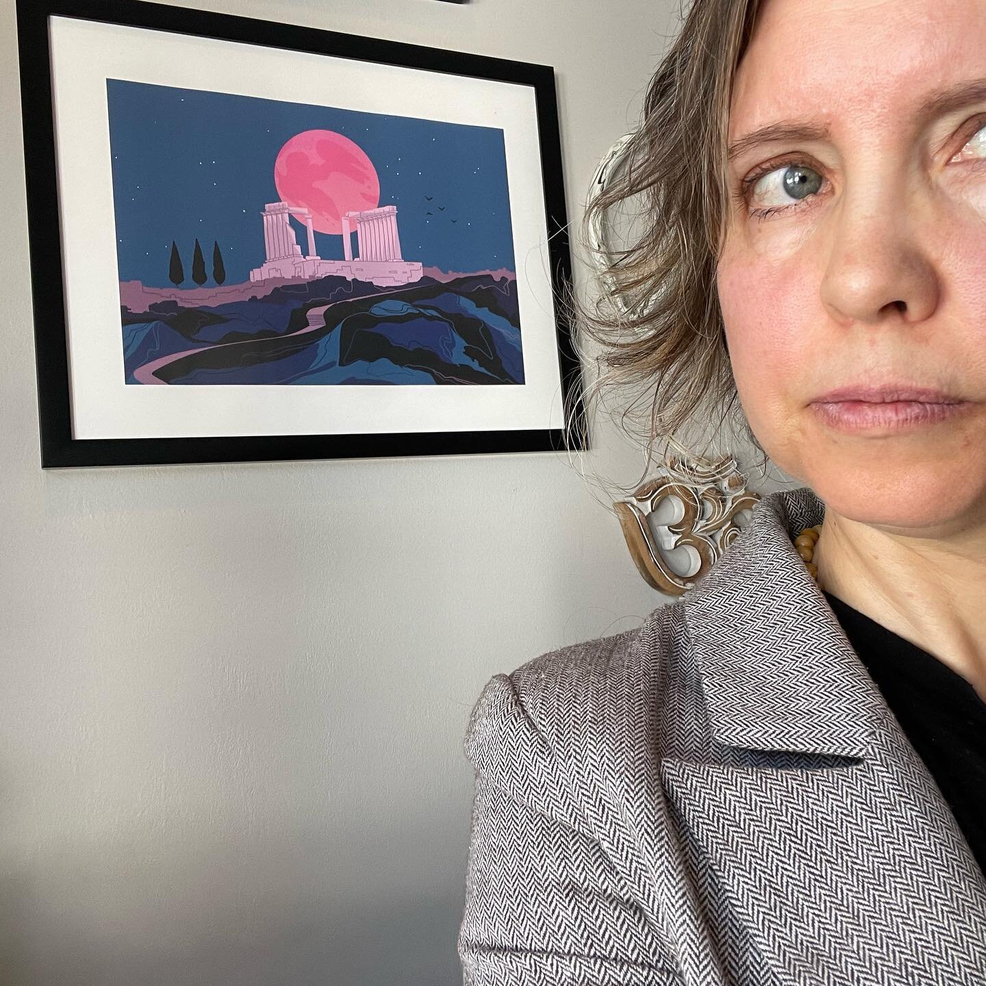 Hello, I&rsquo;m Lisa (aka The Dynamic Self Astrology)! I haven&rsquo;t properly introduced myself on IG yet.  So&hellip; here I am, this is me! 

♓️ ☀️ ♑️ 🌙 ♎️ ⬆️ 

Today is my 44th birthday.  Meaning I&rsquo;m in an 9th house Year - which is a Gem