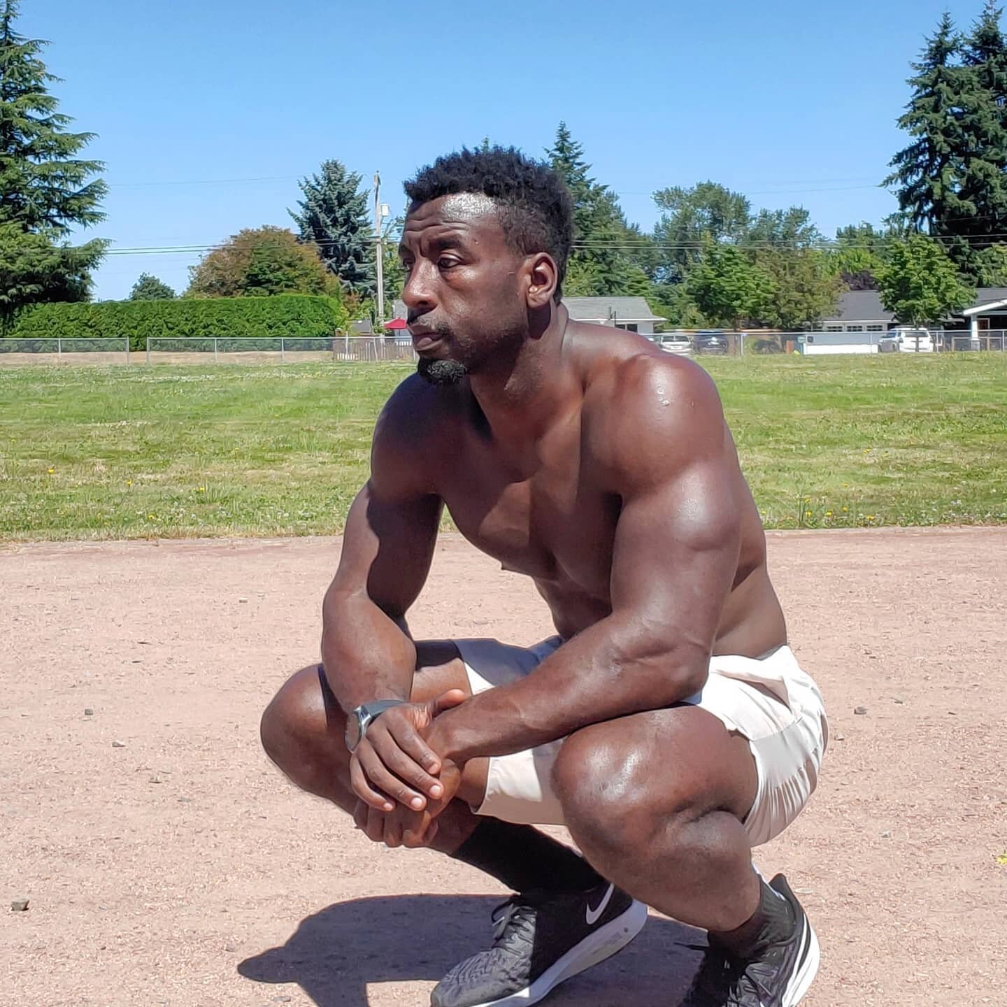 Happy Sunday y'all!⁣
Wanted to share some thoughts as I catch my breath💨⁣
⁣
There is no one size fits all program when it comes down to your fitness. ⁣
Everyone is different and has their own goals. What works for one person may not be for you, whic