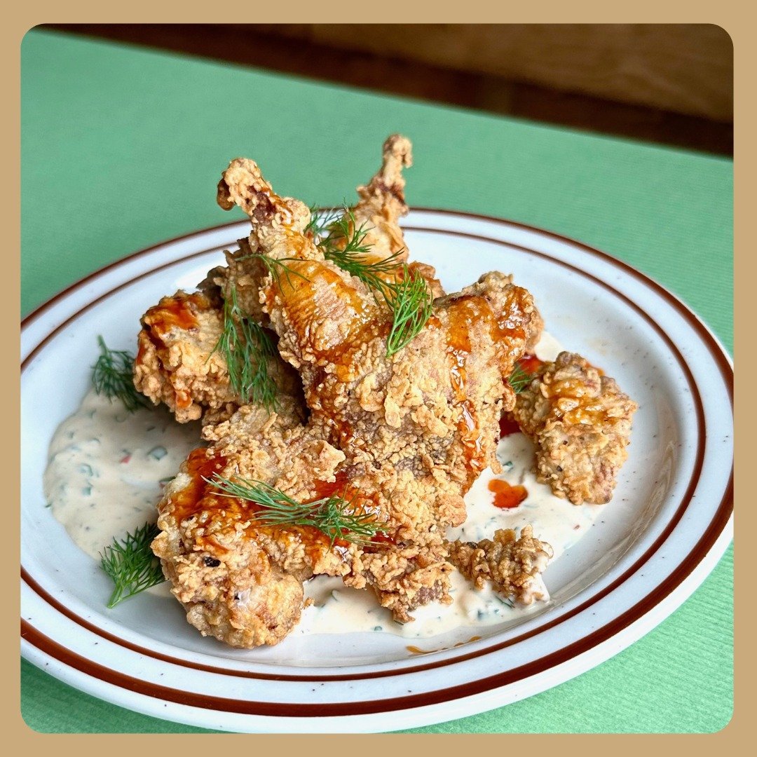 👉 Texas quail, brined for 24hrs in herby buttermilk and then dredged and crispy fried, with our fancy ranch, Calabrian hot honey, and dill! 👈

This quail is semi boneless (just has the leg) so can grab and eat it like a tiny bird lollipop, swooping