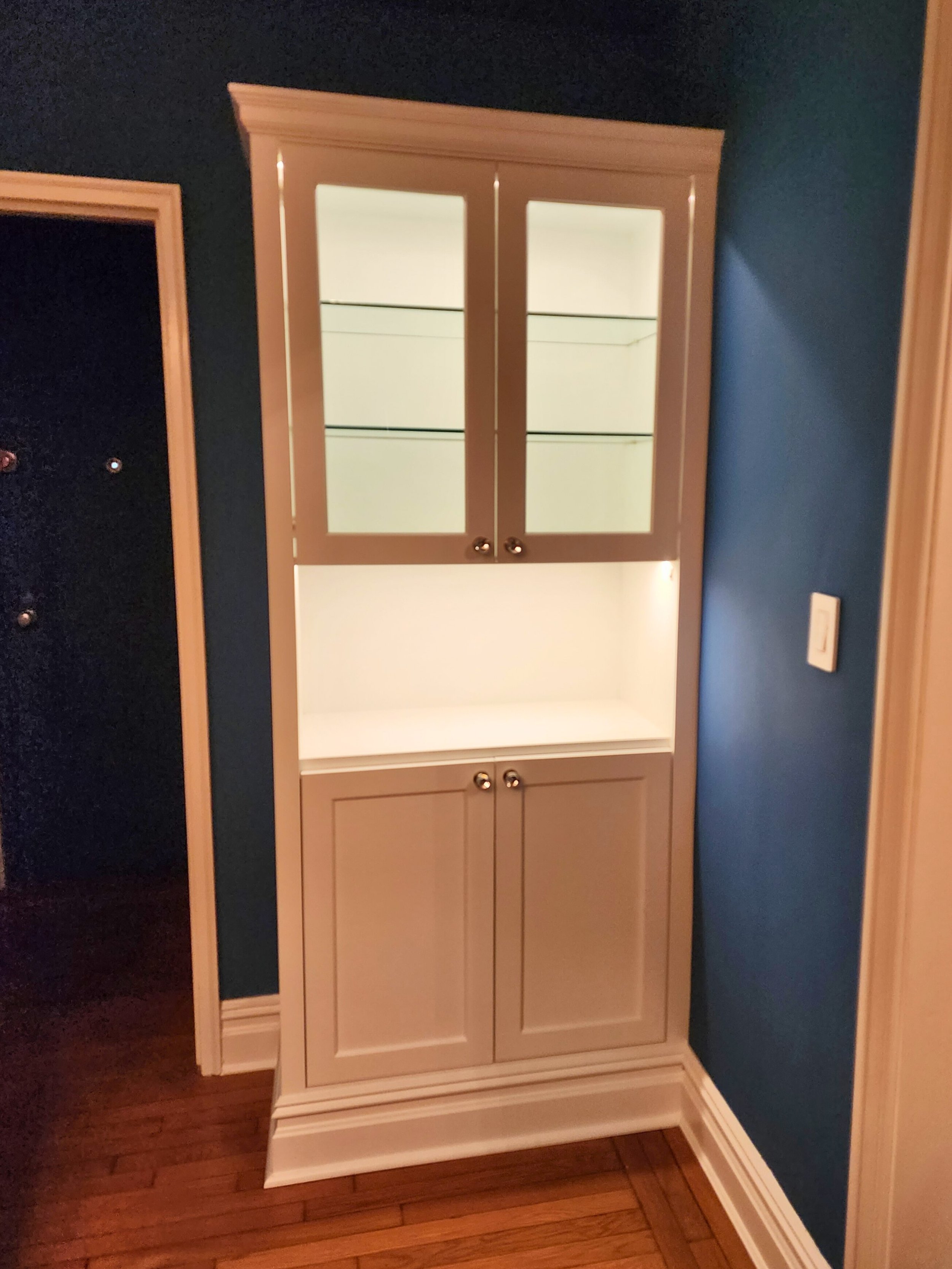 NYC-Display-Cabinet-Empty-Closed.jpg