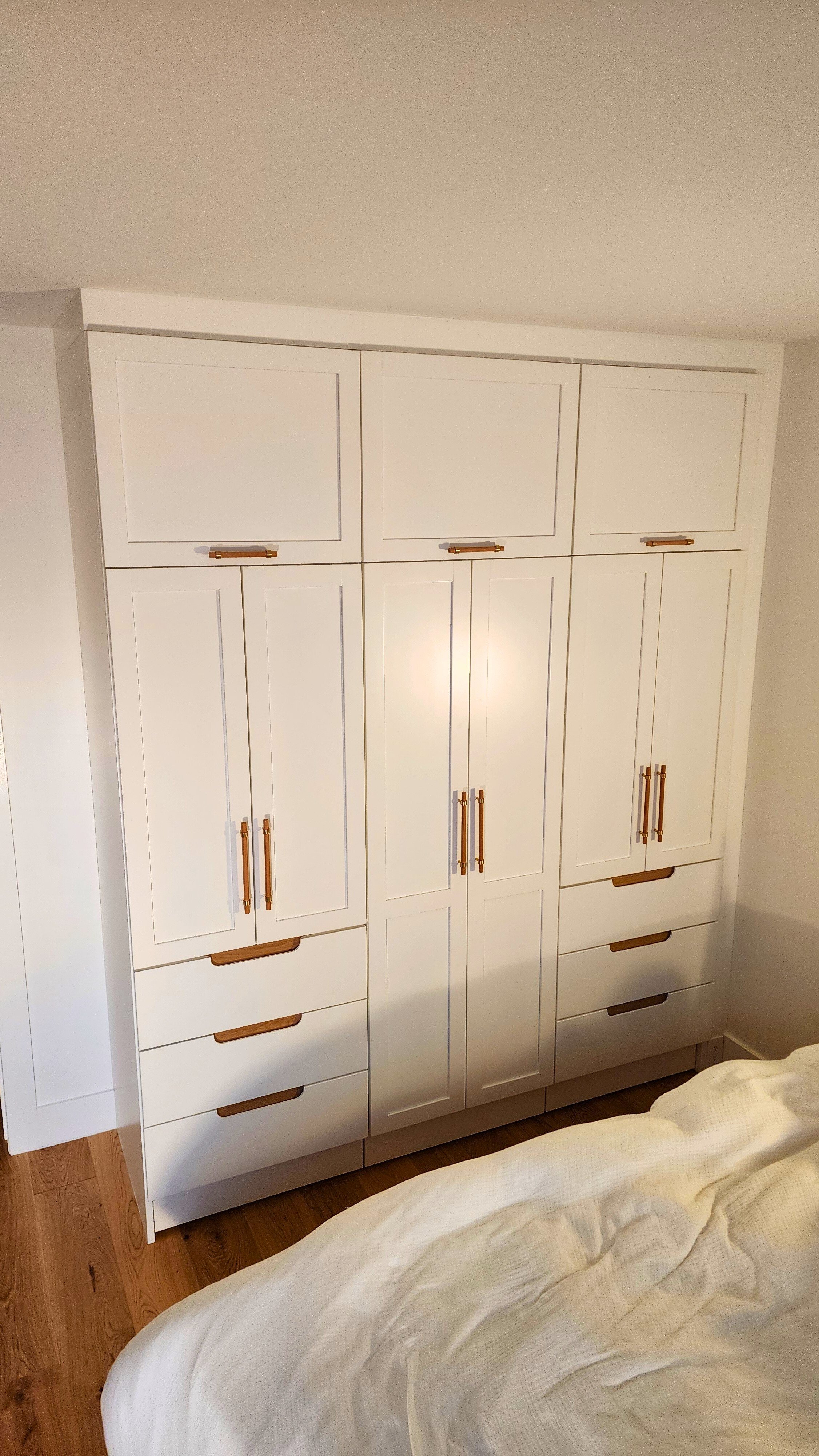 custom-bedroom-built-in-by-devine-woodworking-nyc.jpg