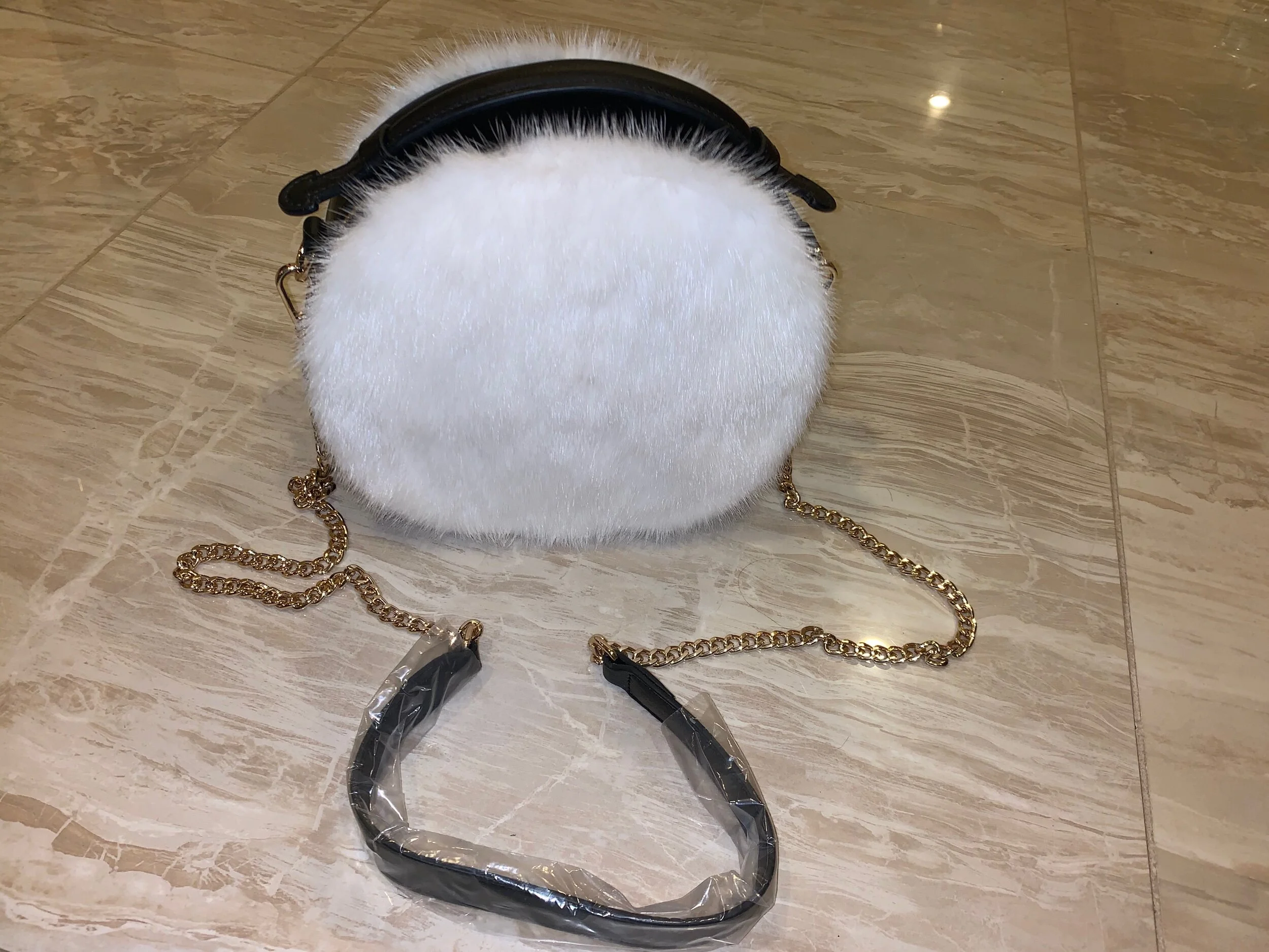 7F7A9553-DE43-4907-91AD-3E5CE17F86A0