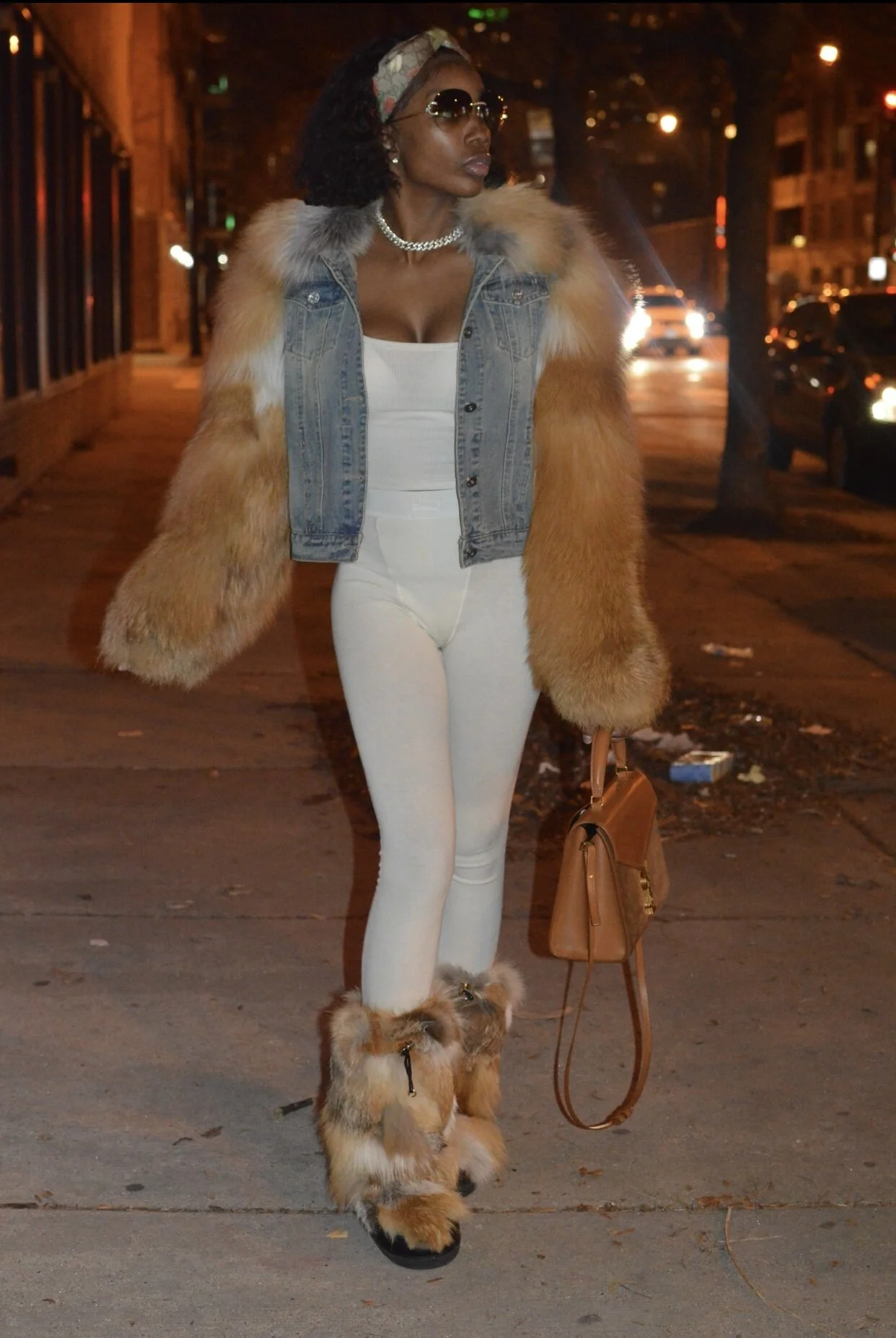 61DE37B4-65EE-4CA8-9645-A6E4EC6B87B3